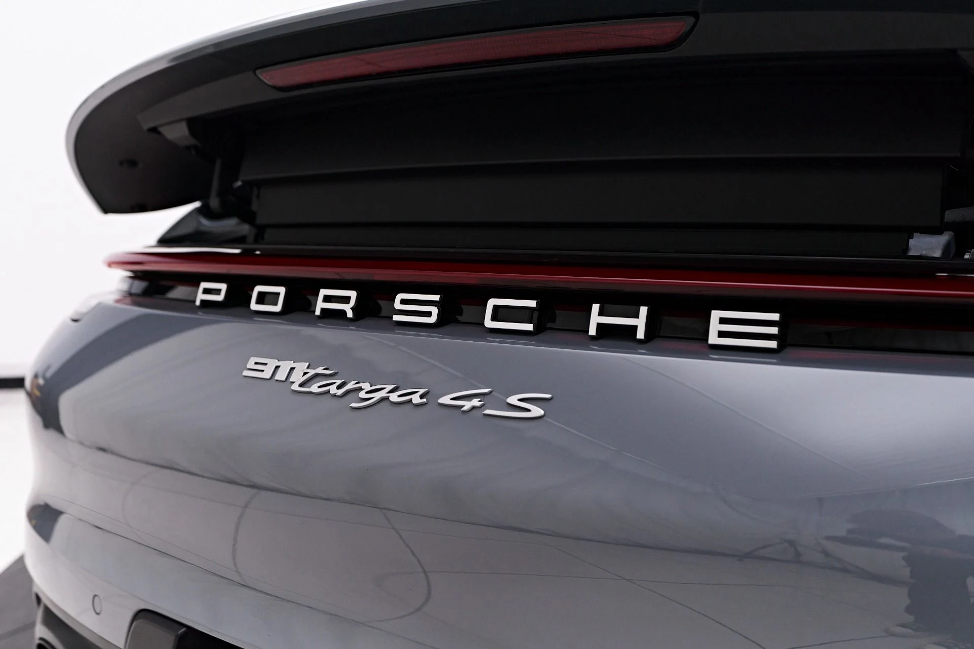 mph028_1264584268_Used_2023_Porsche_911_Targa_4_S_1757702842_8f3b7bf94f
