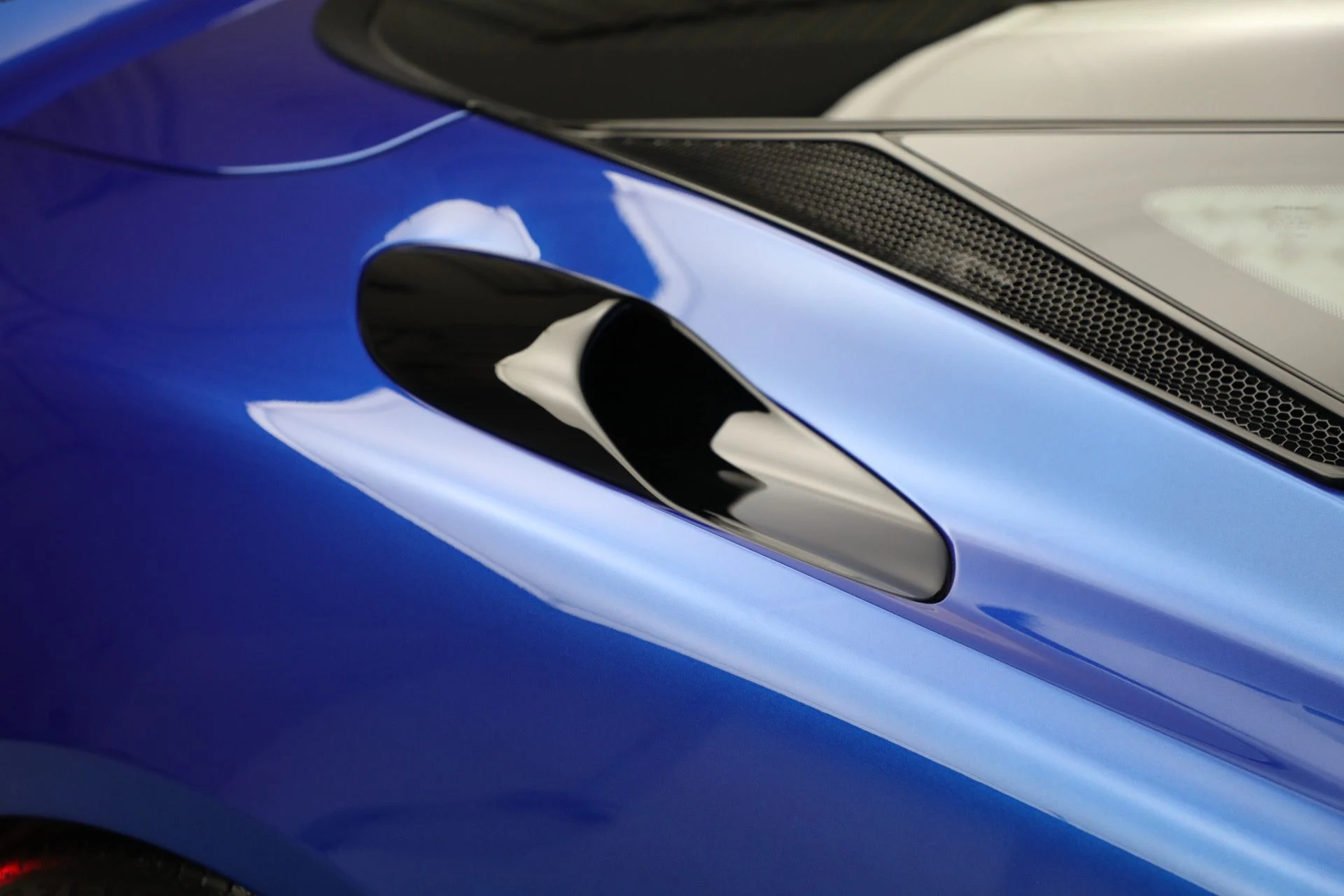 mph028_1266970444_New_2025_Mc_Laren_GTS_Tech_Lux_2b7581d7bc