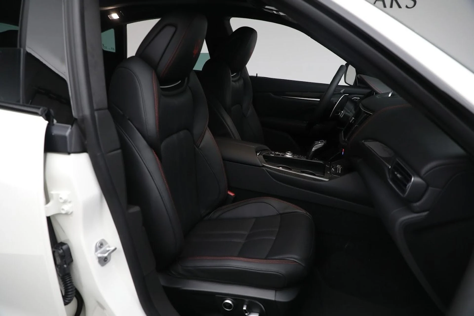 mph028_127843432_New_2024_Maserati_Levante_Modena_Ultima_a2ff6244f2