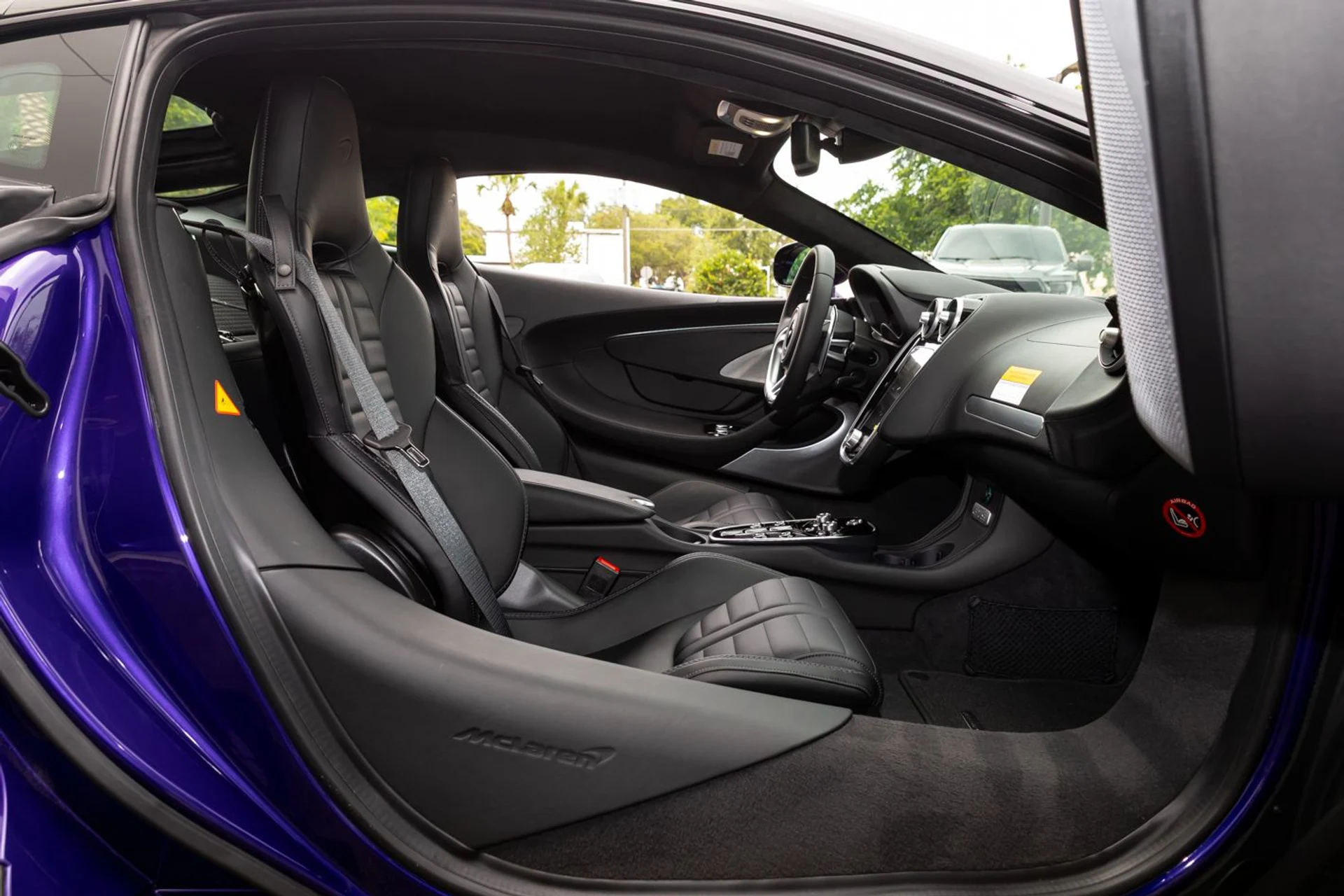 mph028_12826063_555_p29_l_6794eb2e9a