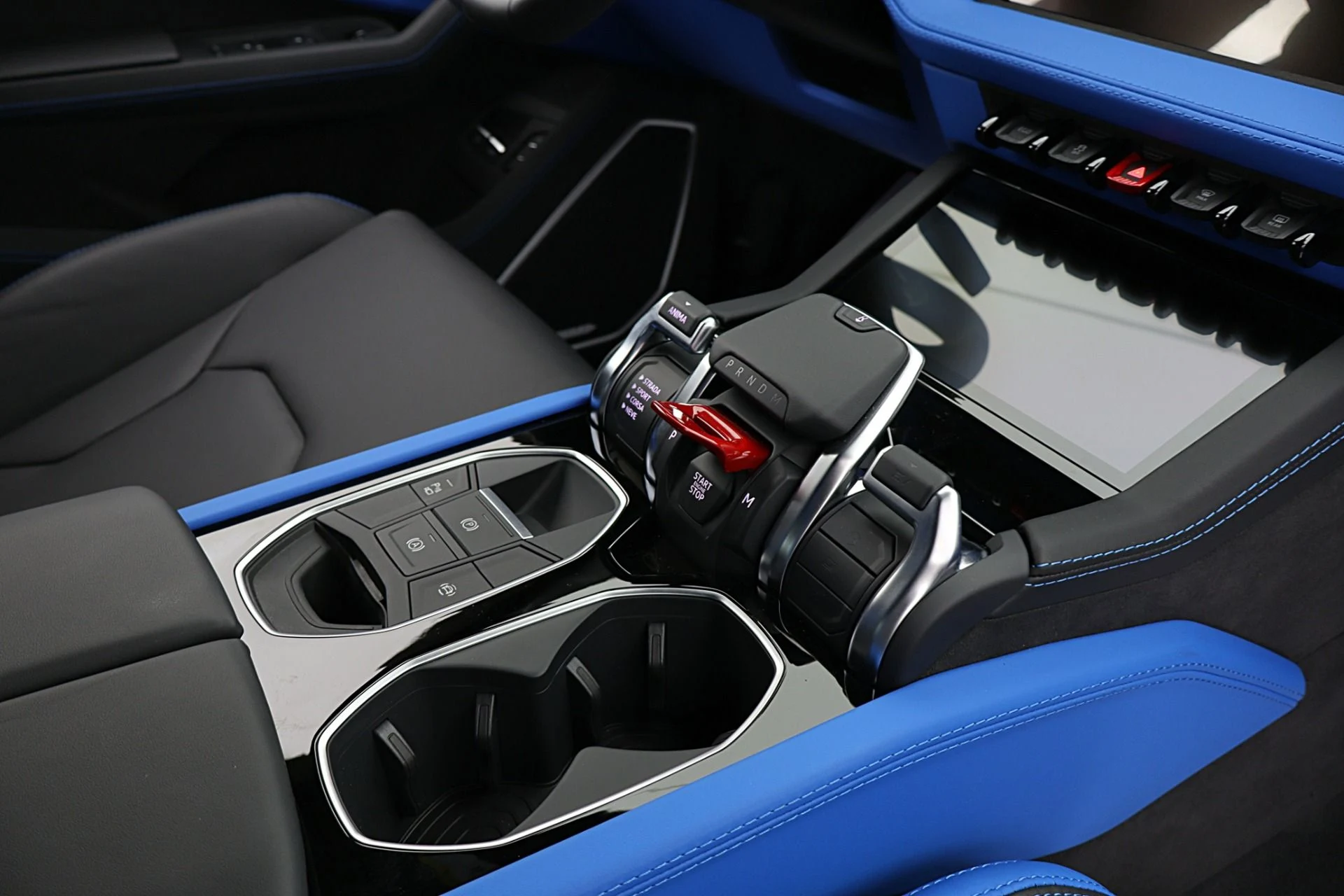 mph028_1290401621_New_2026_Lamborghini_Urus_SE_7a70db8eb6