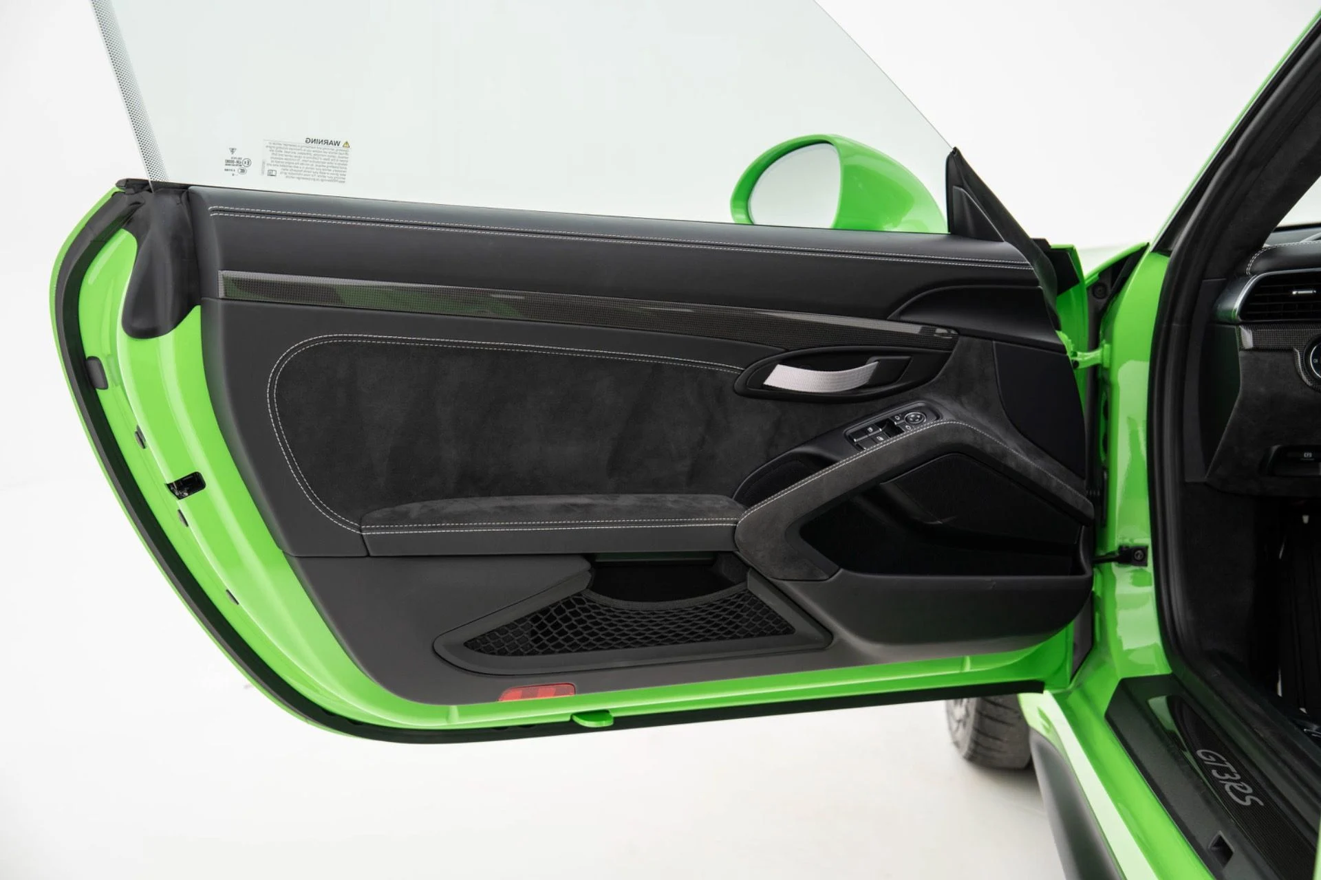 mph028_1312281403_Used_2019_Porsche_911_GT_3_RS_1774471167_7130466609