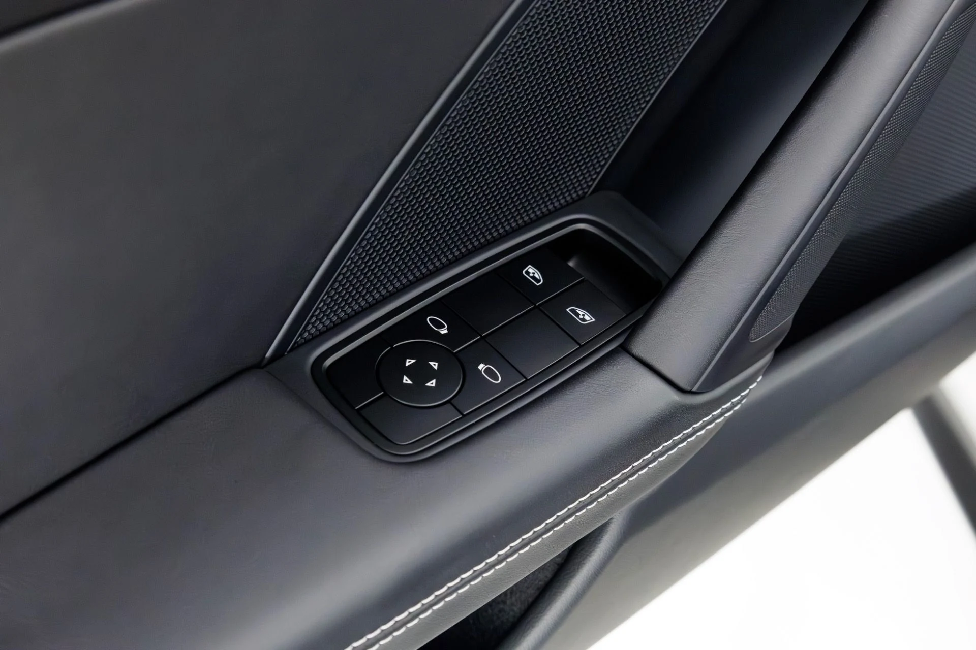 mph028_1316055446_Used_2024_Porsche_911_GT_3_Touring_1767999905_80a2544ce0