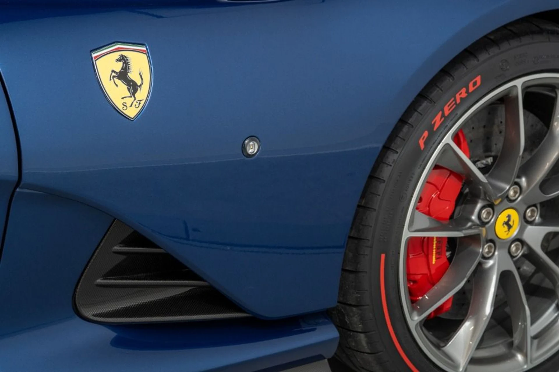 mph028_1319774211_Used_2022_Ferrari_812_Competizione_6ce13de5e4