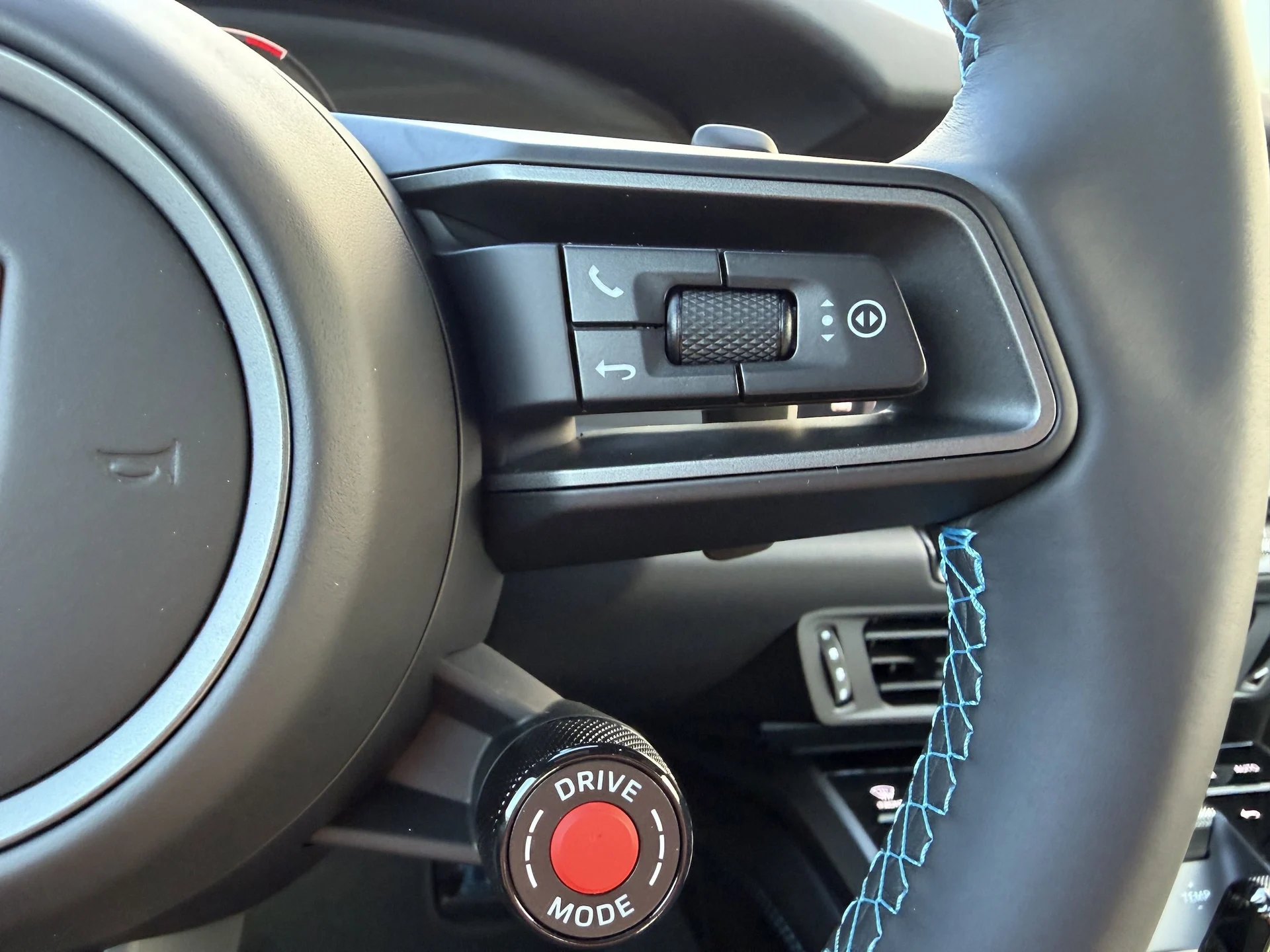 mph028_1324897360_92b0465a78de964f24707381e1822e0dx_d82bb6787a