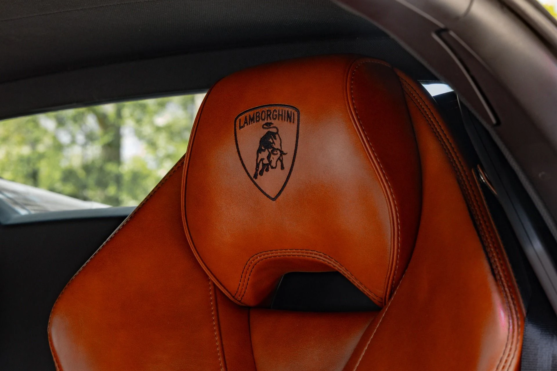 mph028_1326157169_Used_2020_Lamborghini_Huracan_EVO_Spyder_1777655683_6a651eb67b