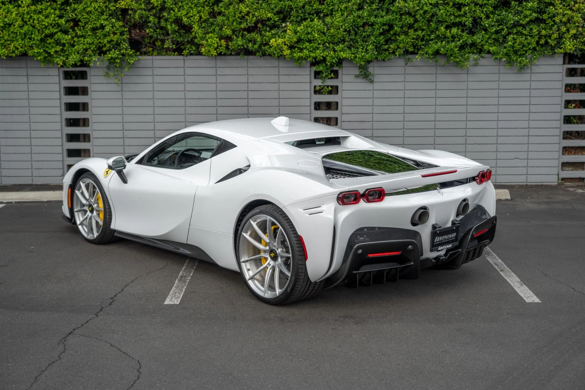 mph028_1328428379_Used_2023_Ferrari_SF_90_Stradale_1760118033_4ad13cf1dc
