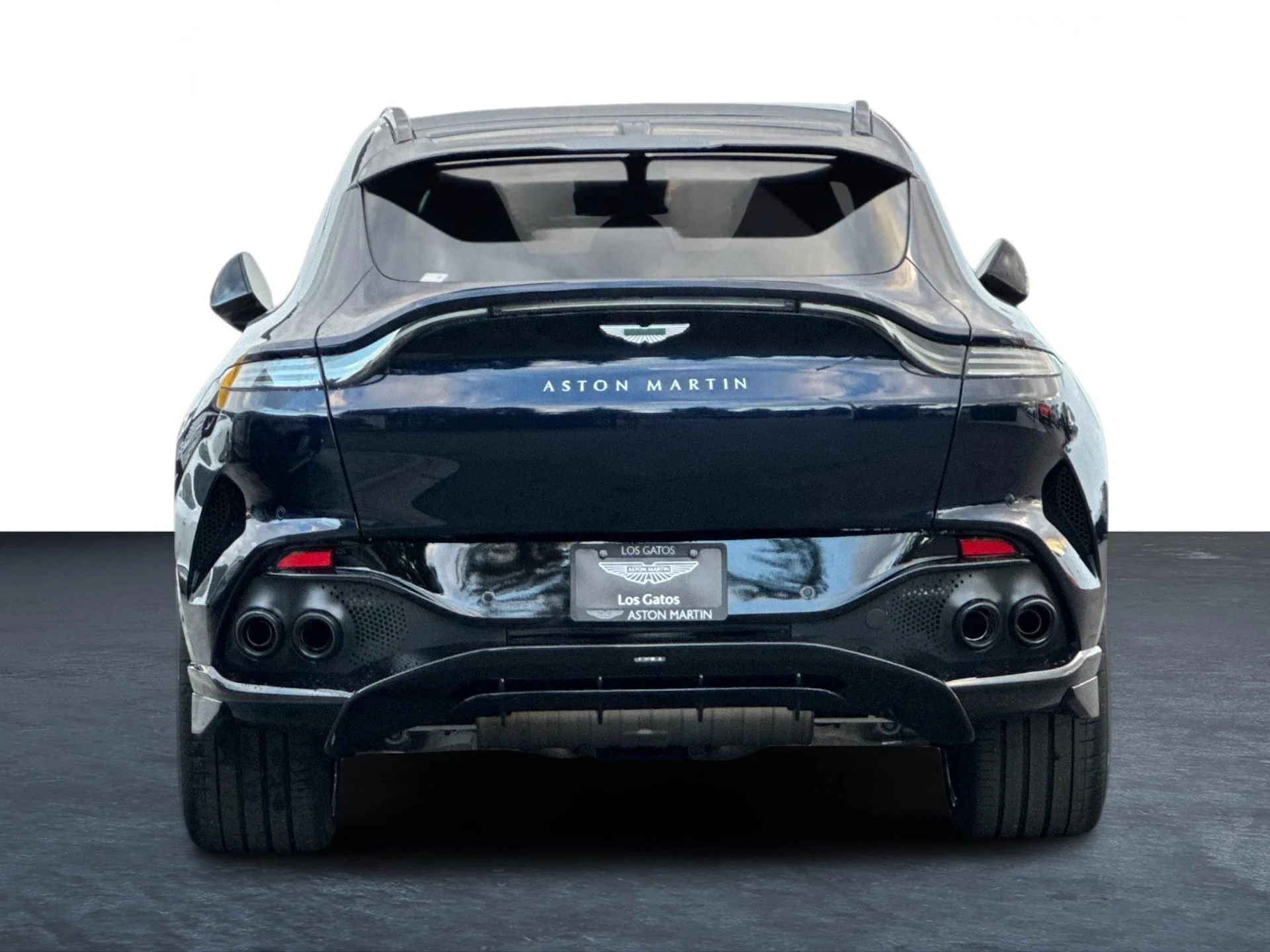 mph028_1331258951_New_2026_Aston_Martin_DBX_707_1767798697_7540bb1250