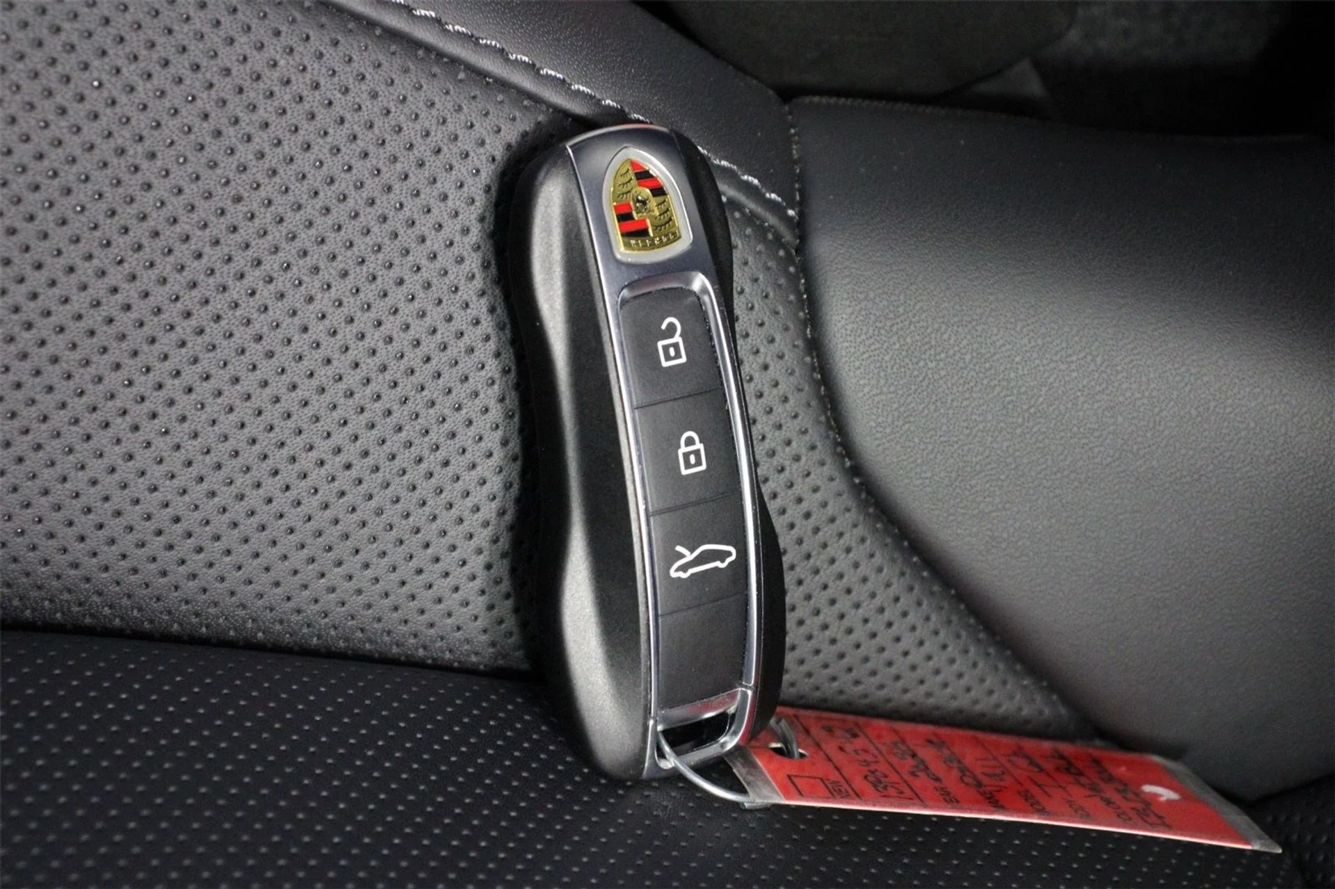 mph028_135768270_ebcbee805b1bf3db4515e66f38774c3c_7c1117d292