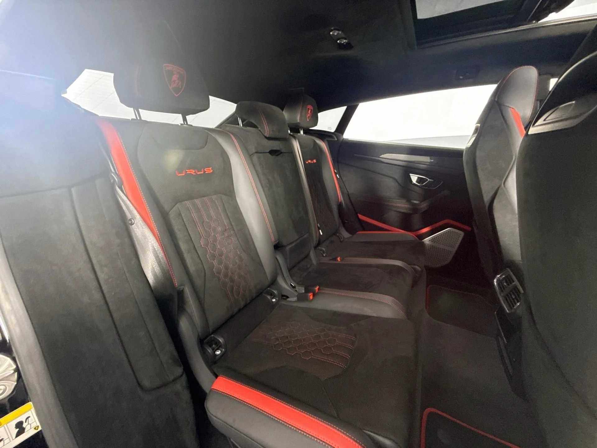 mph028_13697588_Used_2023_Lamborghini_Urus_Performante_1783708233_042fea8095
