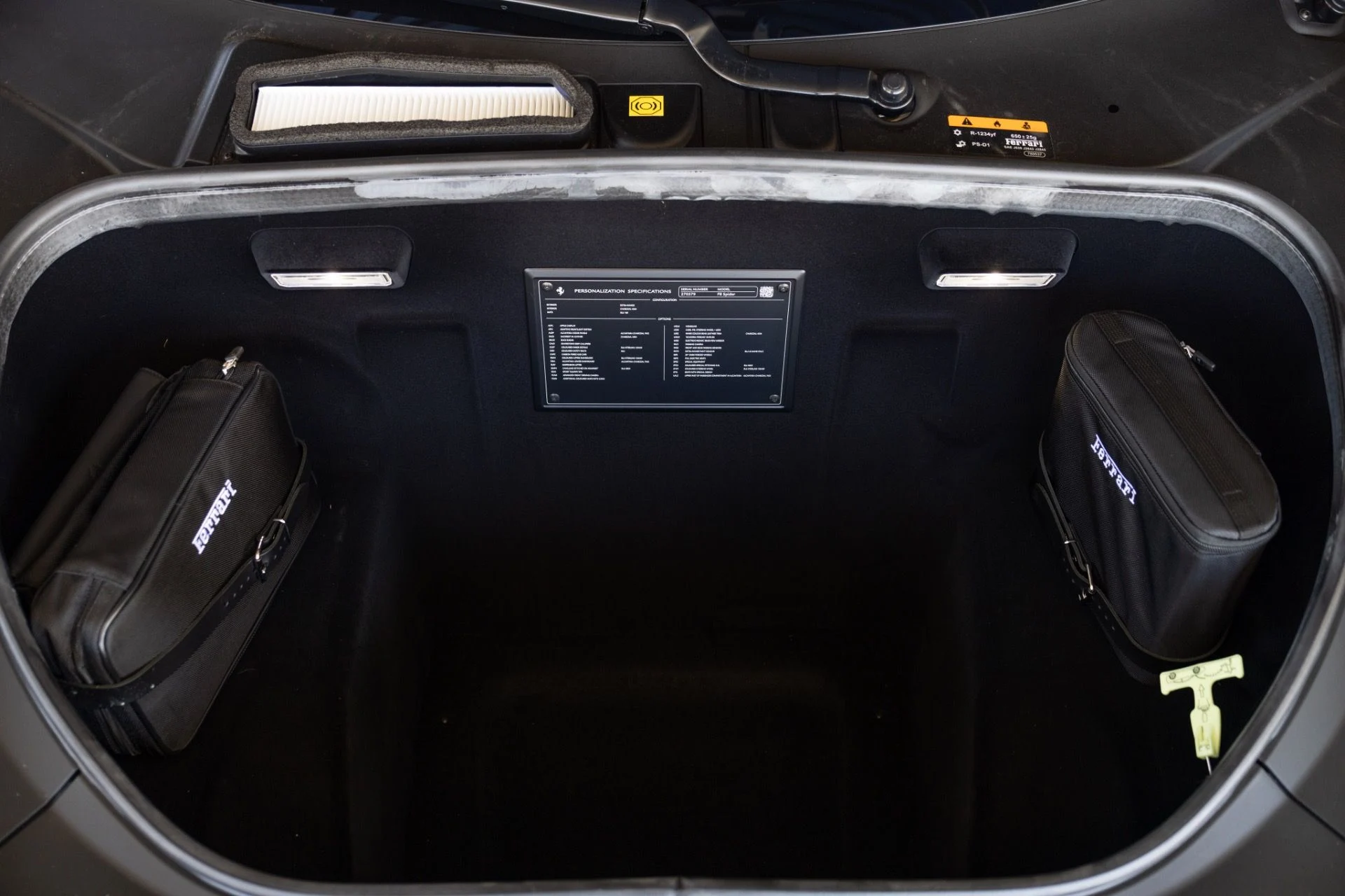 mph028_1371336001_Used_2022_Ferrari_F8_Spider_1778623083_5dffaedc07