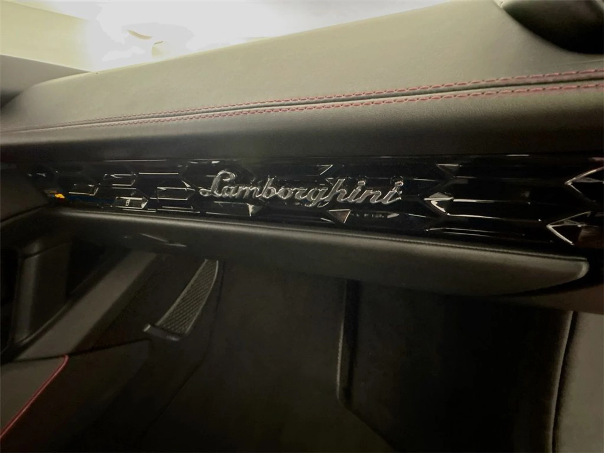 mph028_137265506_9b7da56e35ce566bbf15eada1603c710_9f12425a57