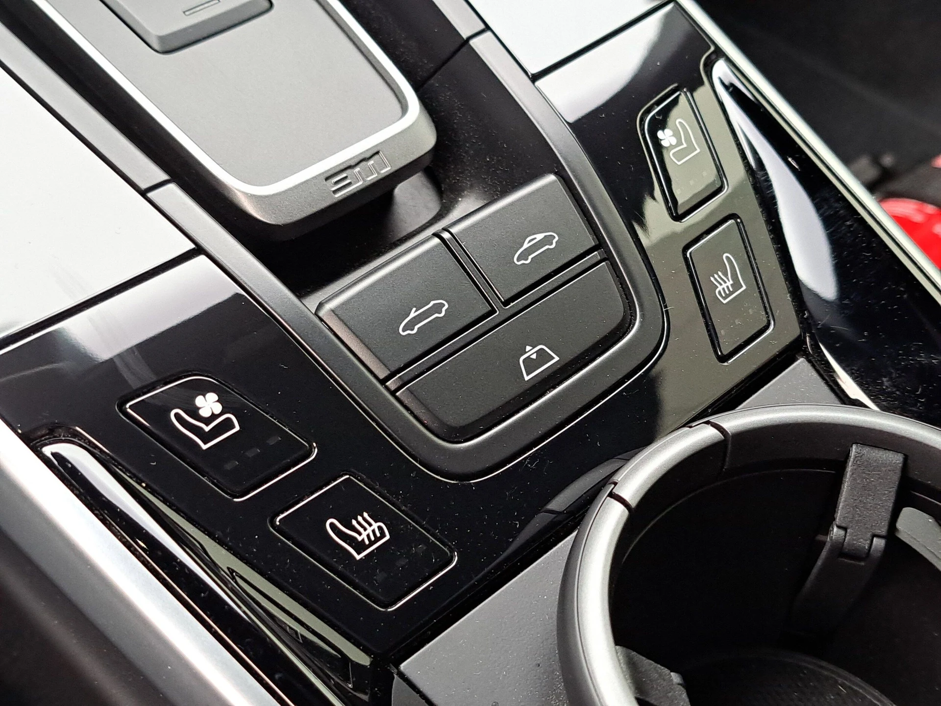 mph028_1375931206_9306260987e6686666f52b93edf9ec53x_28159648d3