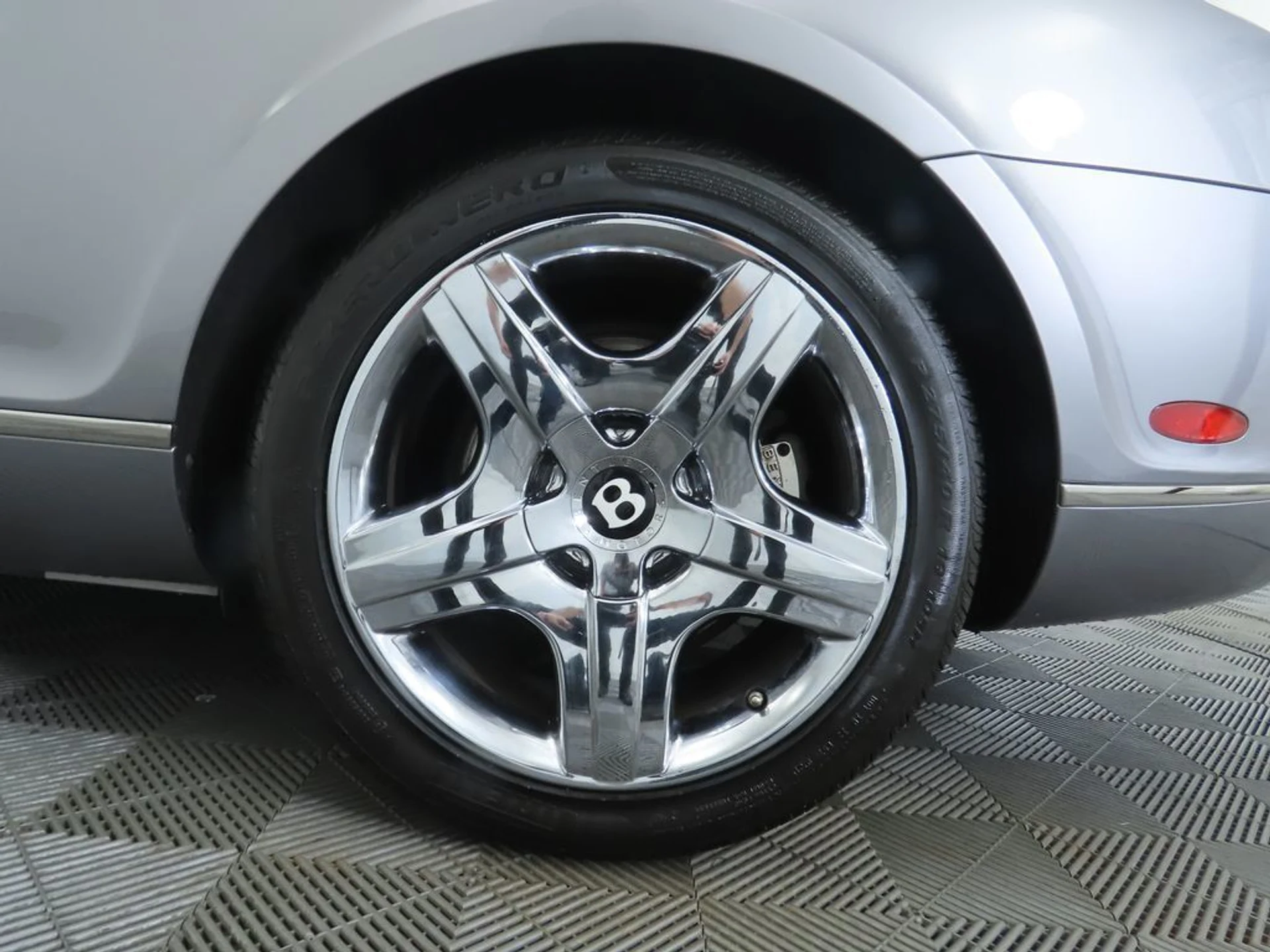 mph028_1381795160_used_2005_bentley_continental_2drcoupegt_8119_22978544_29_1024_6649be0a55