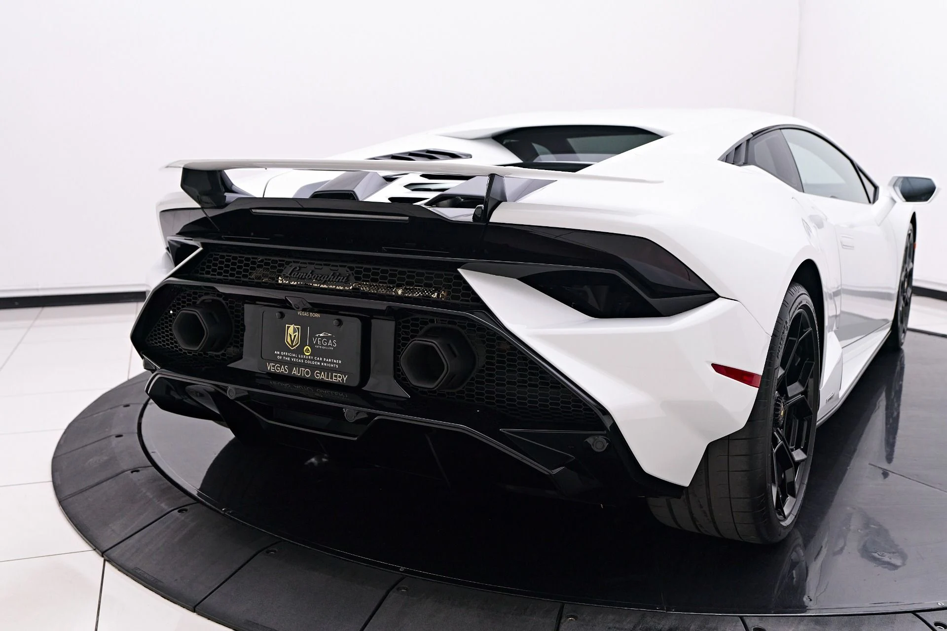 mph028_1392138870_Used_2023_Lamborghini_Huracan_Tecnica_Base_1750384074_7aba8044fd
