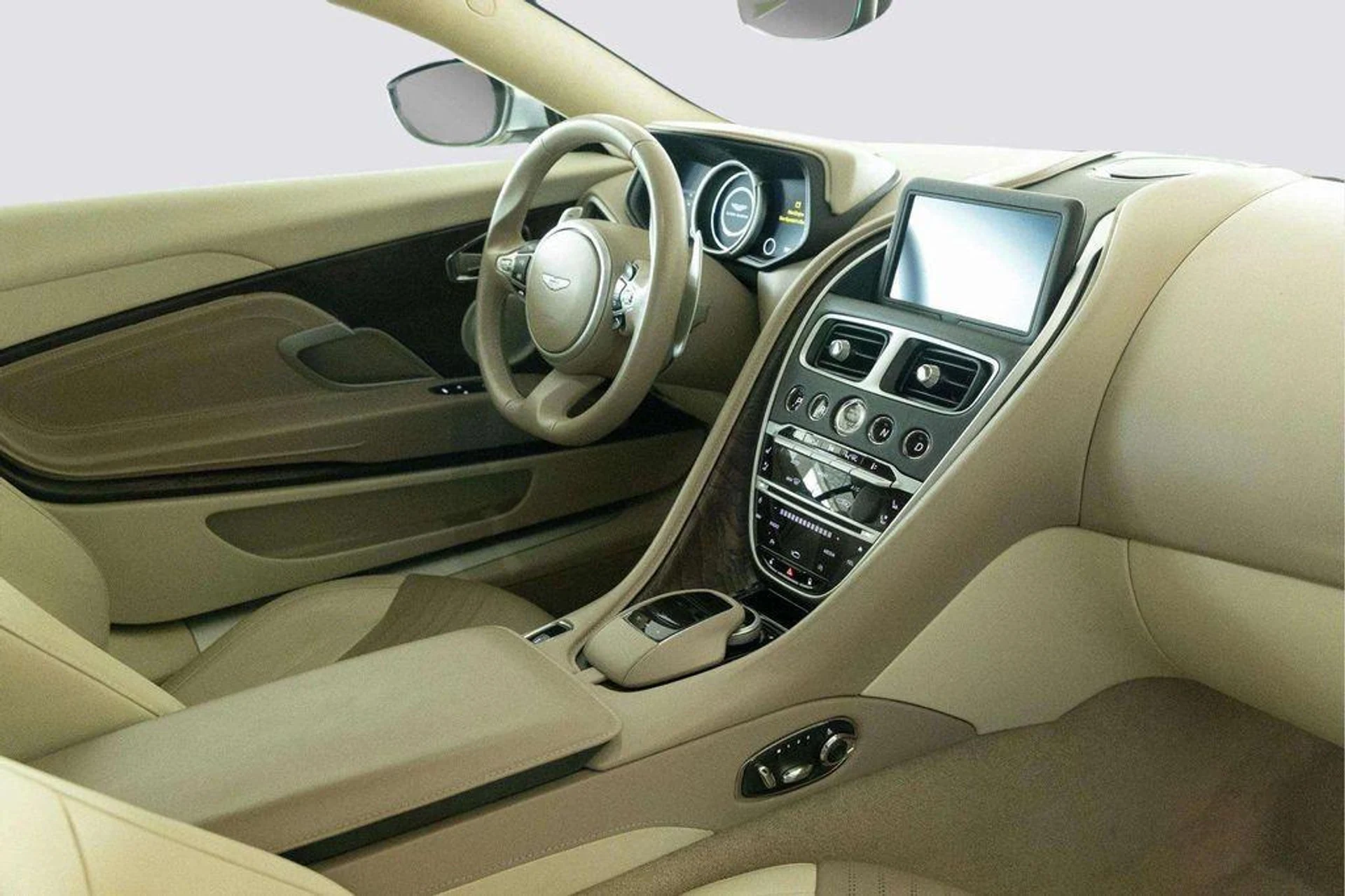 mph028_141802369_p_Zqe_DU_Gw_W_Dt3_Ty_Kt2p_Xb_Fm_867k_ec56b1d185