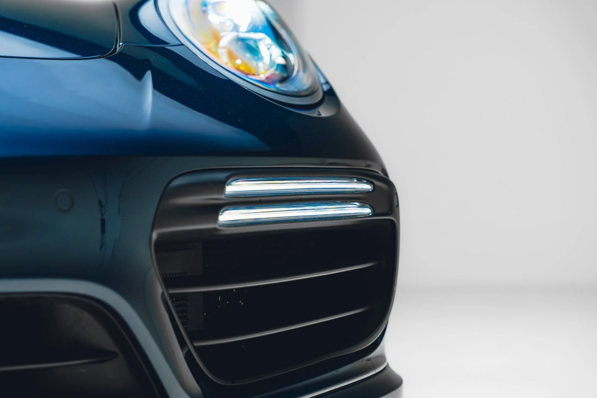 mph028_142565618_Used_2019_Porsche_911_Turbo_1781652586_2cea140e5d