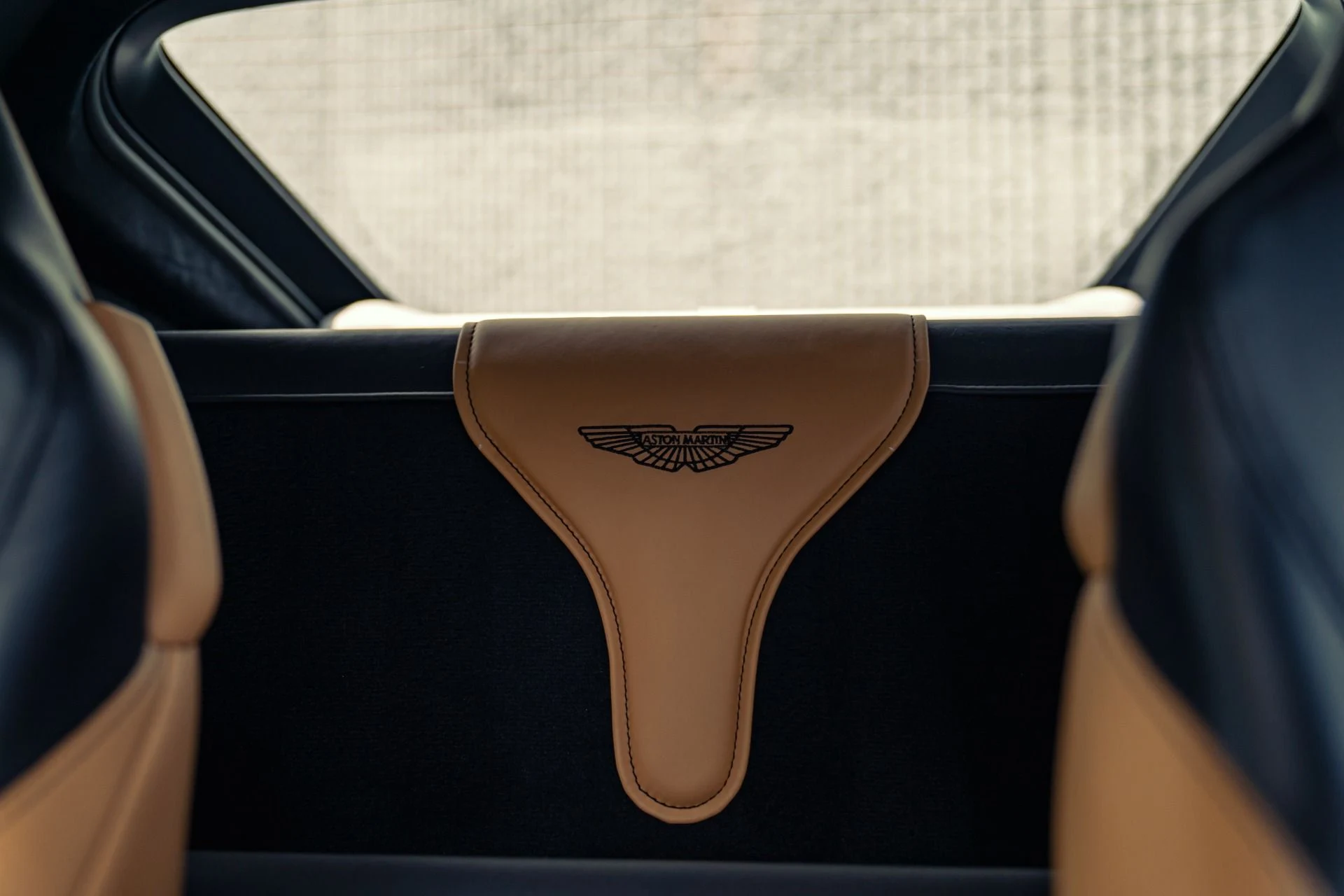 mph028_1426444917_Used_2020_Aston_Martin_Vantage_1786737751_63bb250765