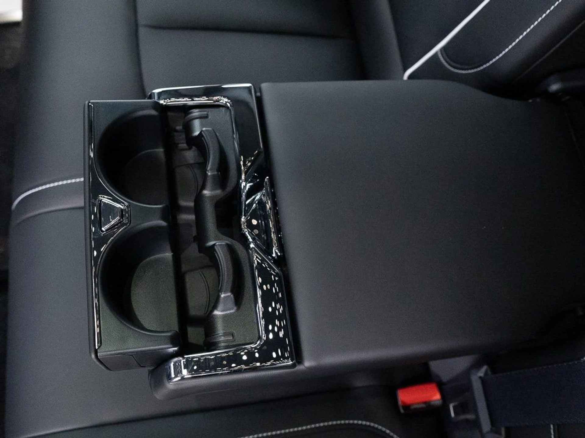 mph028_14275385_6fa05e6b7f1cf1fc10c0d48c937621a0_cc6230ee05