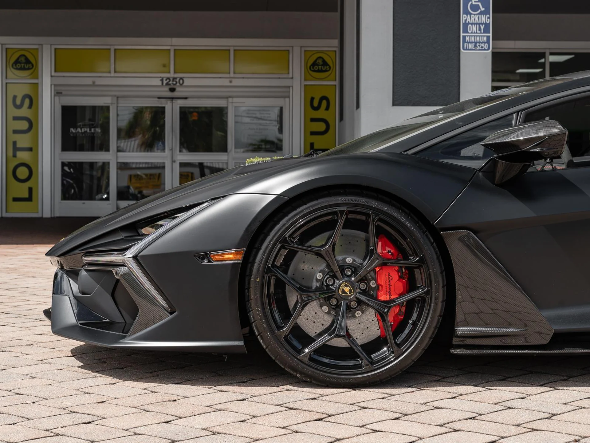 mph028_1433066954_Used_2024_Lamborghini_Revuelto_Coupe_1772801269_170a8f847e