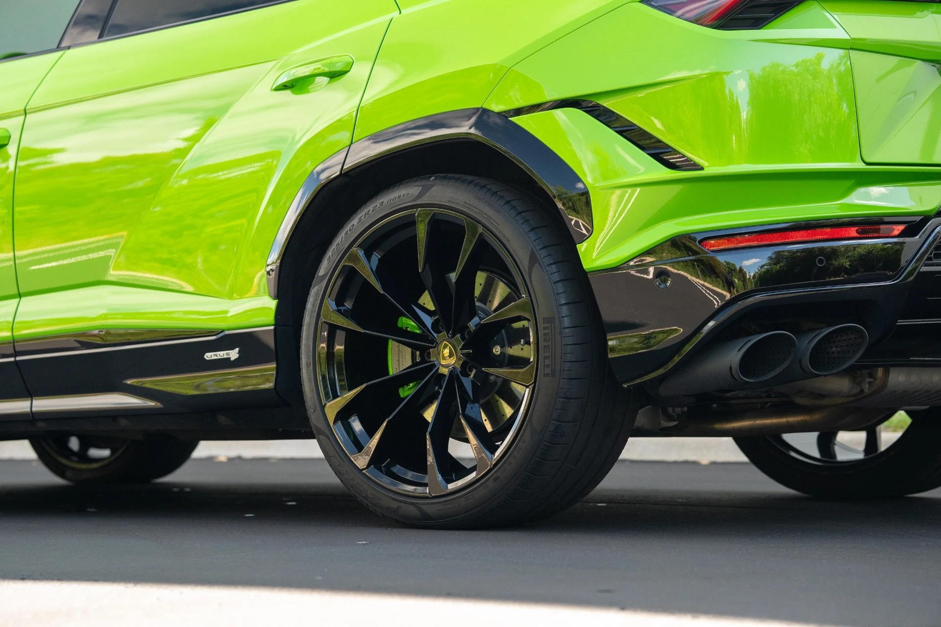 mph028_1433163773_Used_2023_Lamborghini_Urus_S_1755804892_777a029b8f