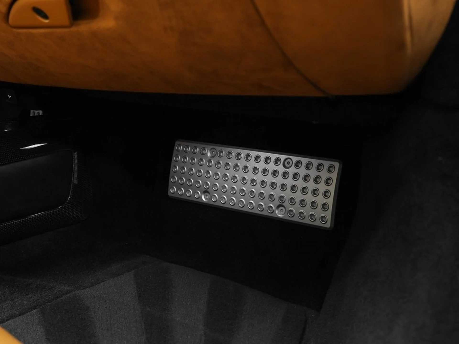 mph028_144206757_29_76bd4a9398