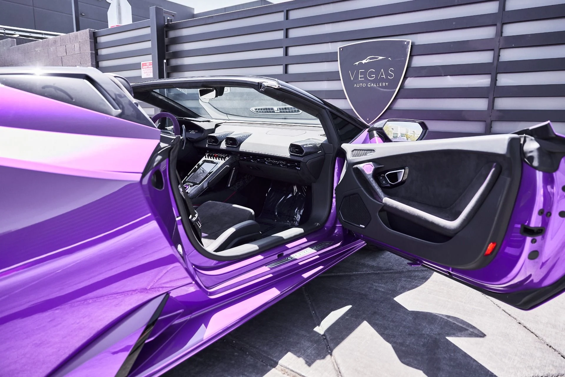 mph028_1443554287_Used_2024_Lamborghini_Huracan_EVO_Base_1776733872_4c9584d81c