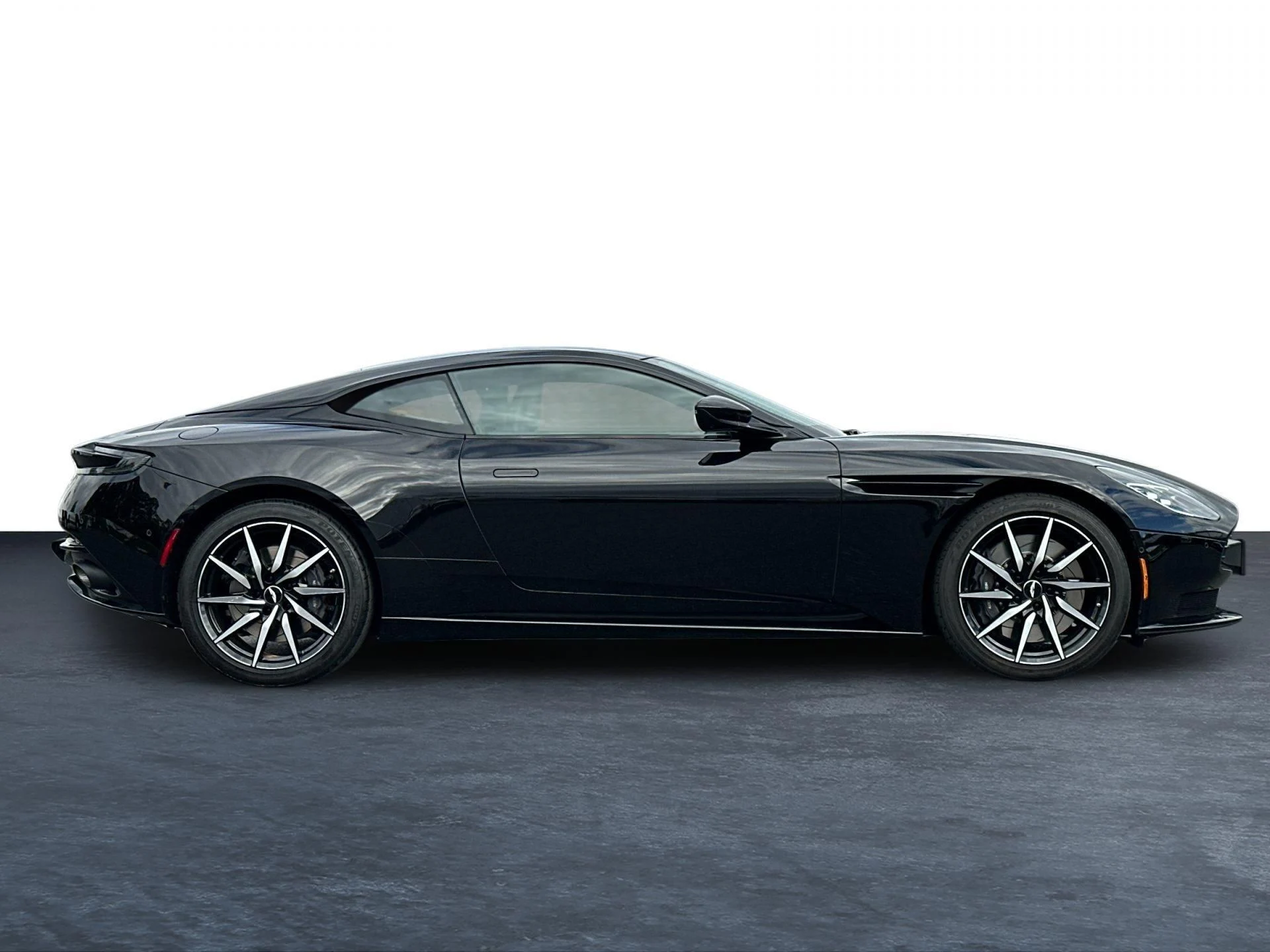 mph028_1445396288_Used_2021_Aston_Martin_DB_11_Base_1747424758_29ec66dd31