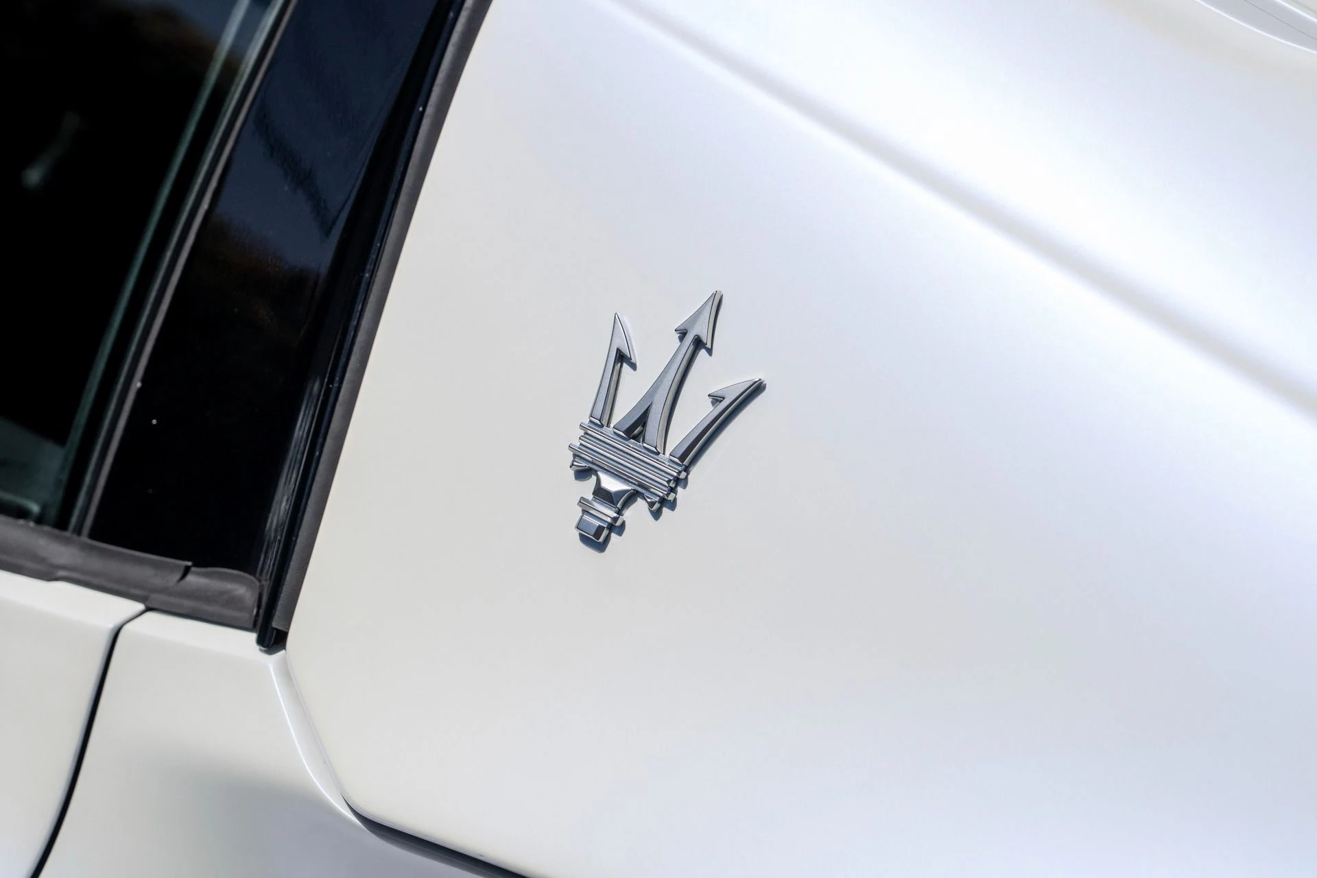 mph028_1446960790_Used_2023_Maserati_MC_20_Cielo_1754337376_0f63f678e4