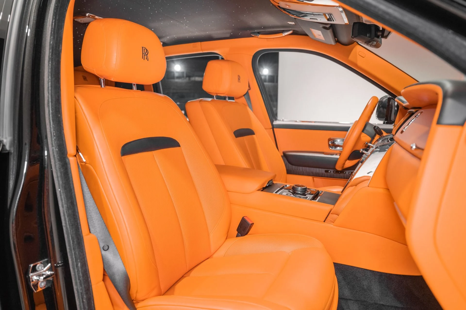 mph028_1460935033_Used_2020_Rolls_Royce_Cullinan_1773159777_be6a194f61