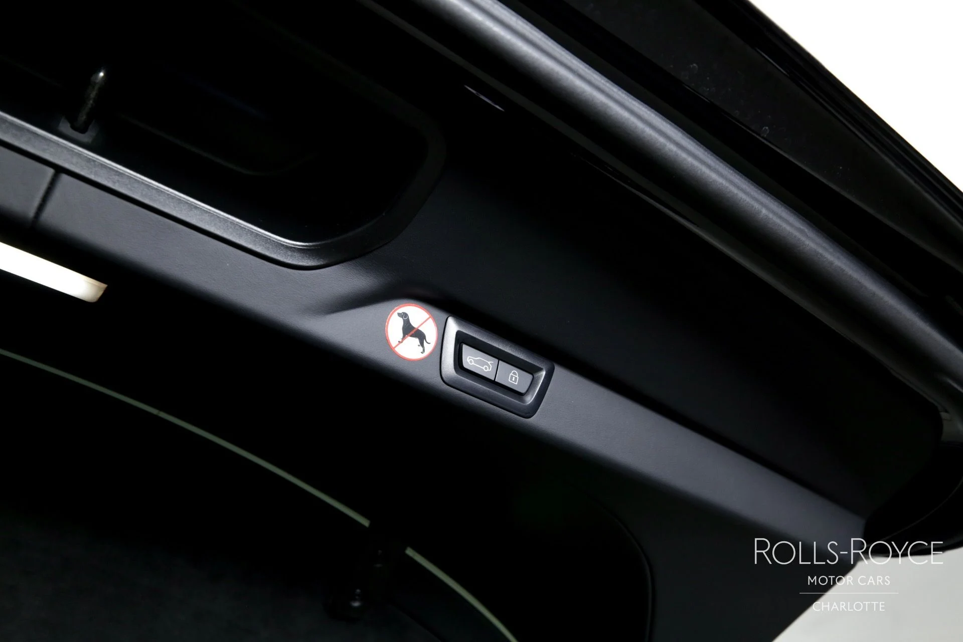 mph028_1465028289_Used_2024_Rolls_Royce_Black_Badge_Cullinan_1746462225_28f71c28db