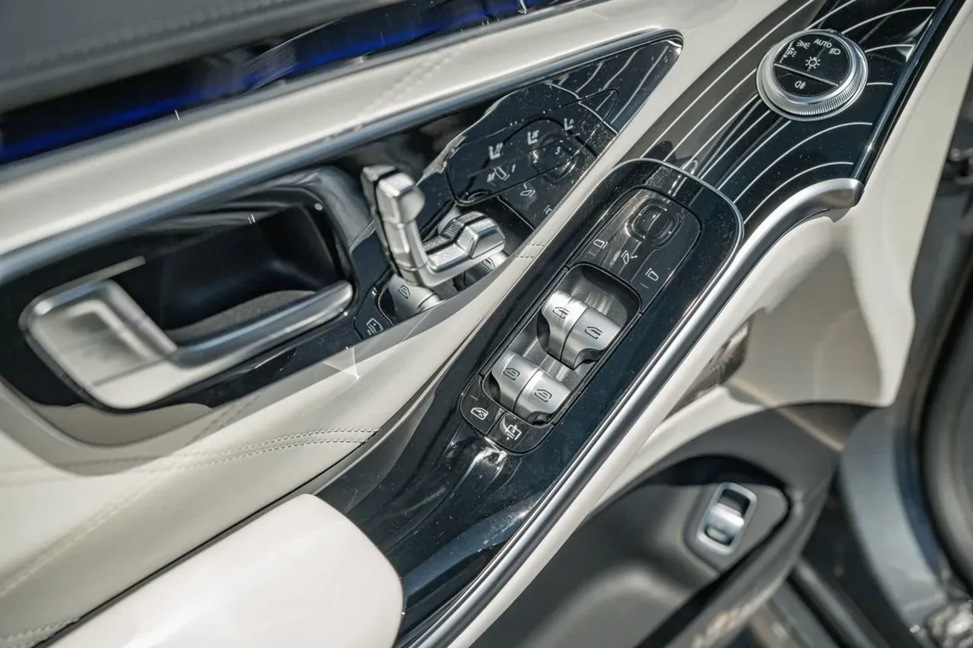 mph028_1469624749_9f66aa5374f2475ab69506bb7fbf7e1d_238963f397