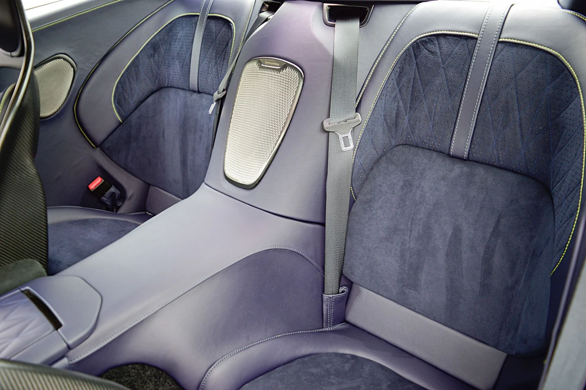 mph028_1480984459_Used_2024_Aston_Martin_DB_12_Coupe_dbc9f26e01