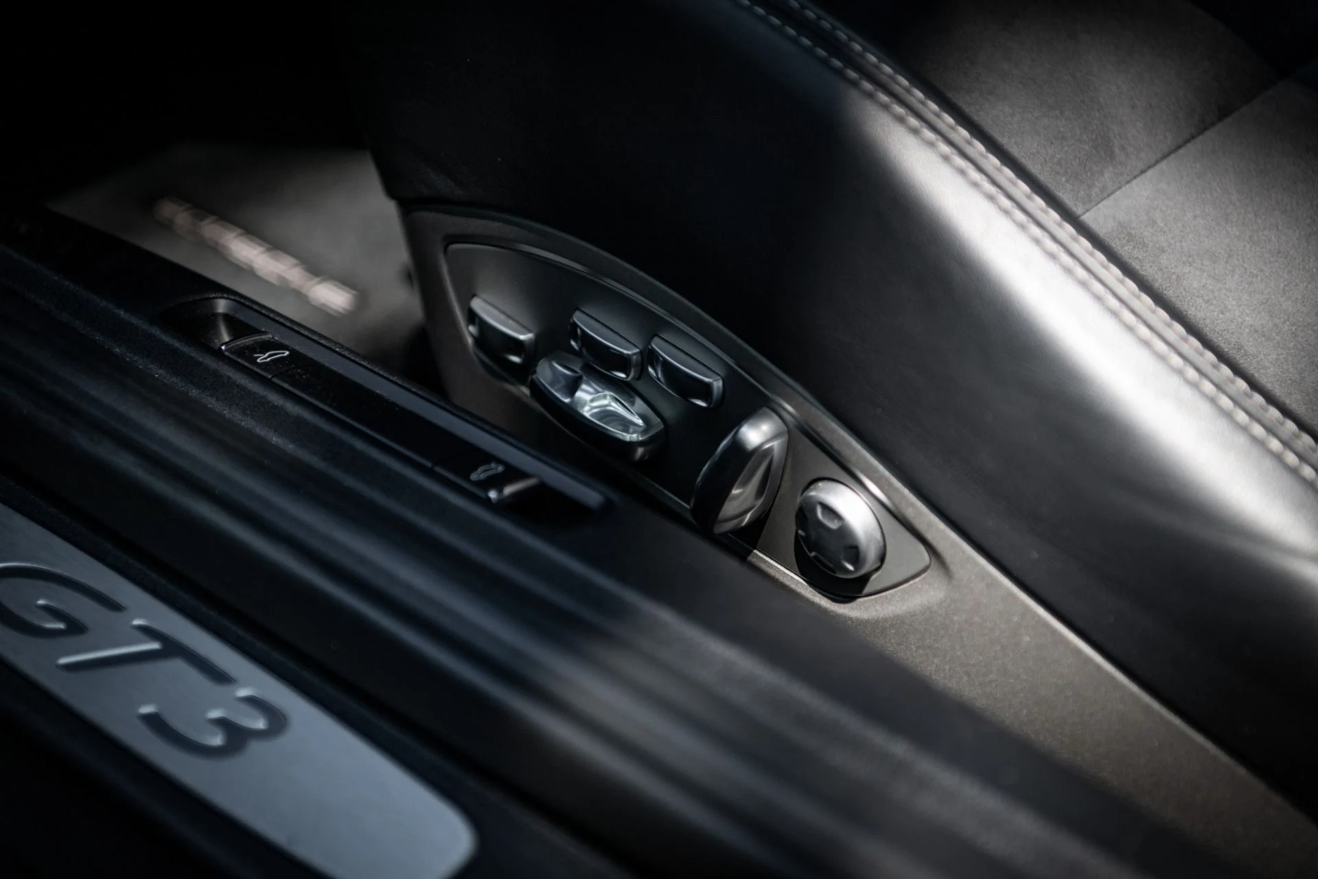 mph028_1504664525_Used_2015_Porsche_911_GT_3_1783359761_611dfca12f