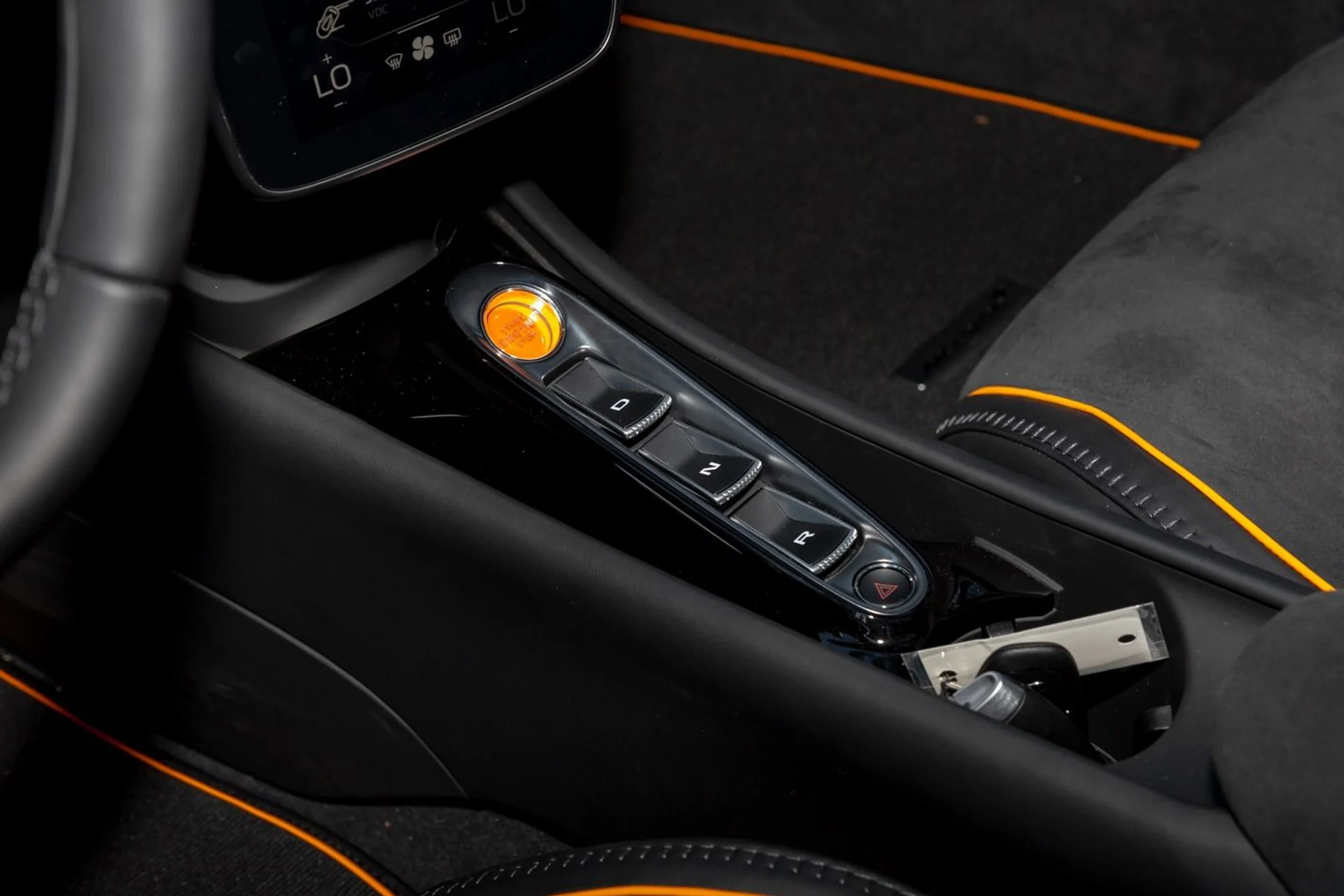 mph028_1512636249_473_p29_l_fab0ffaa7a