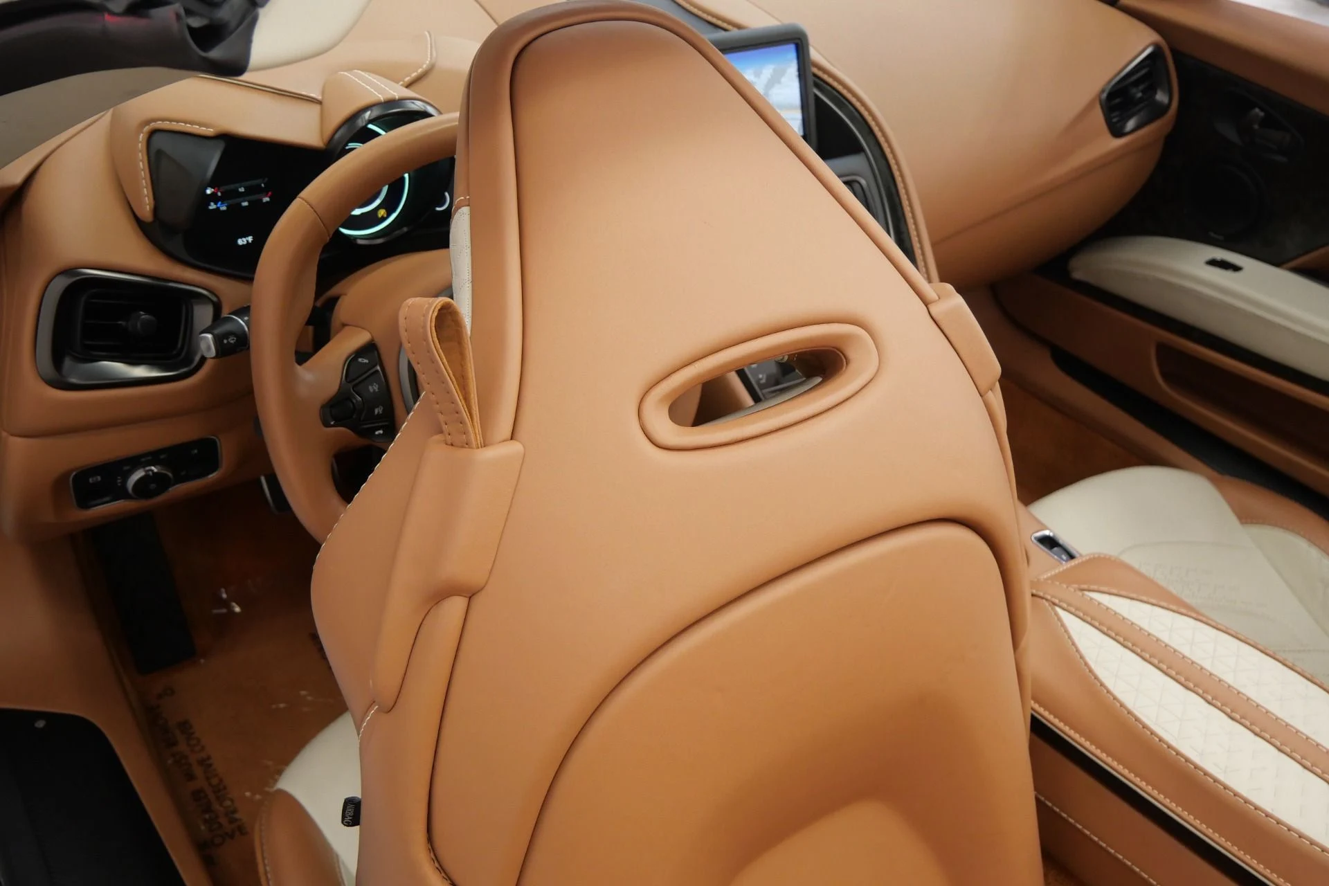 mph028_151309242_Used_2022_Aston_Martin_DBS_Superleggera_Volante_715_Horsepower_Low_Miles_Two_Tone_Interior_1780071319_f7697848bc
