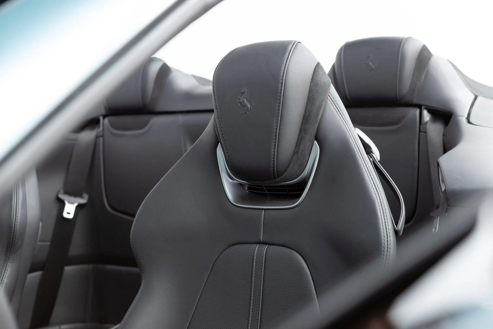 mph028_1517964752_Used_2024_Ferrari_Roma_Spider_1777382677_e57b236dbb