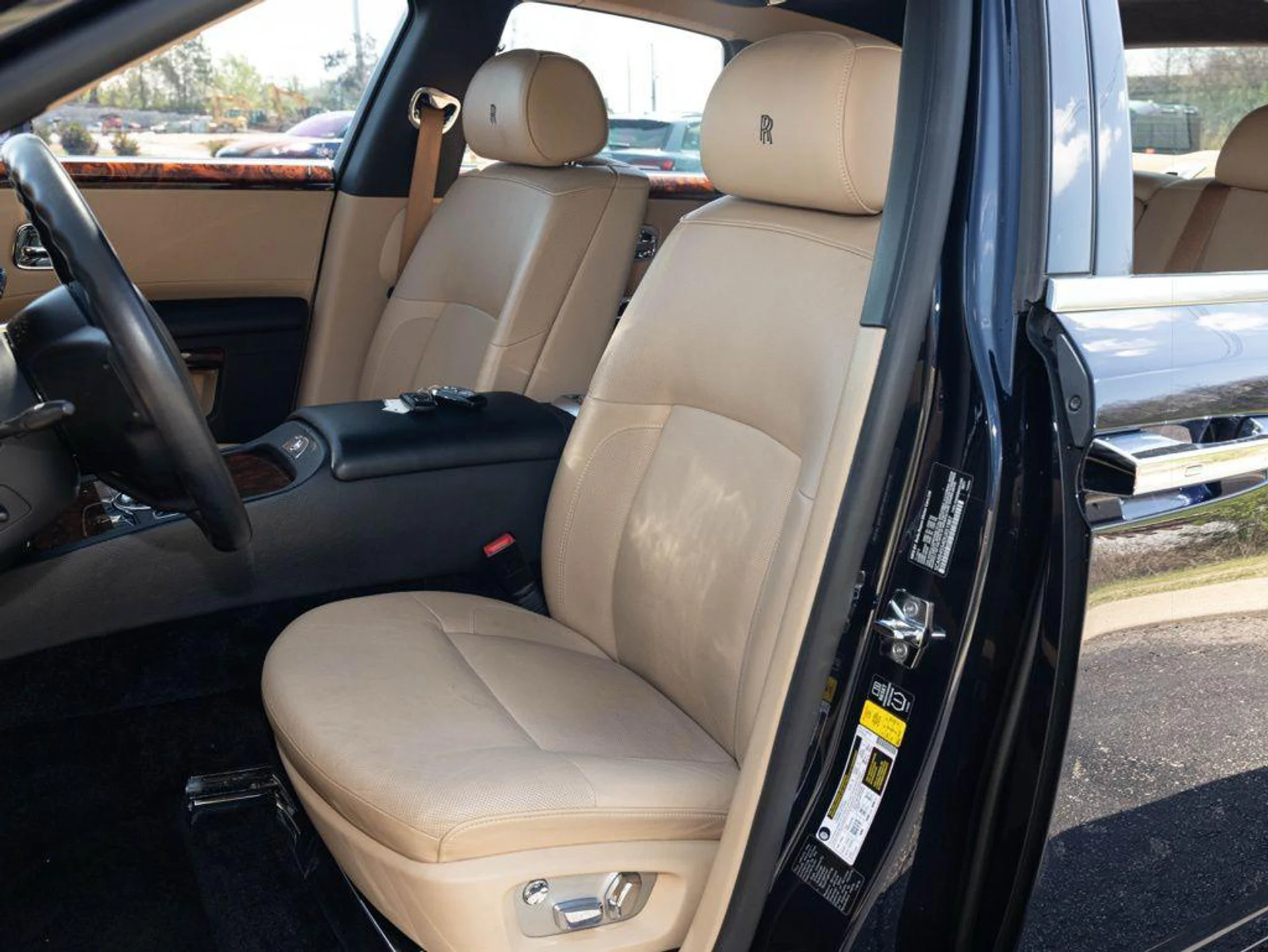 mph028_151835378_504934488_69c6ebb15561dbbd2d618bee_0c043dce9a