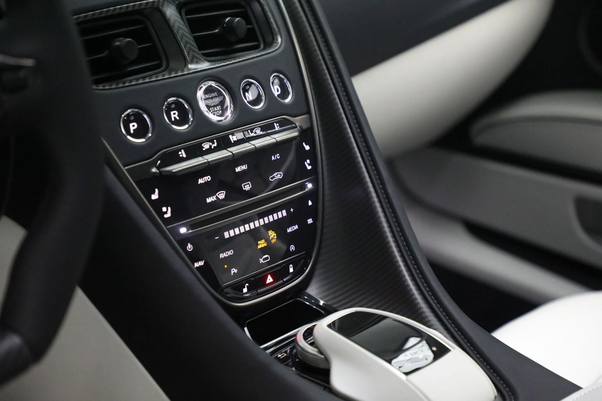 mph028_1522213233_Used_2023_Aston_Martin_DBS_770_Ultimate_d311da8341