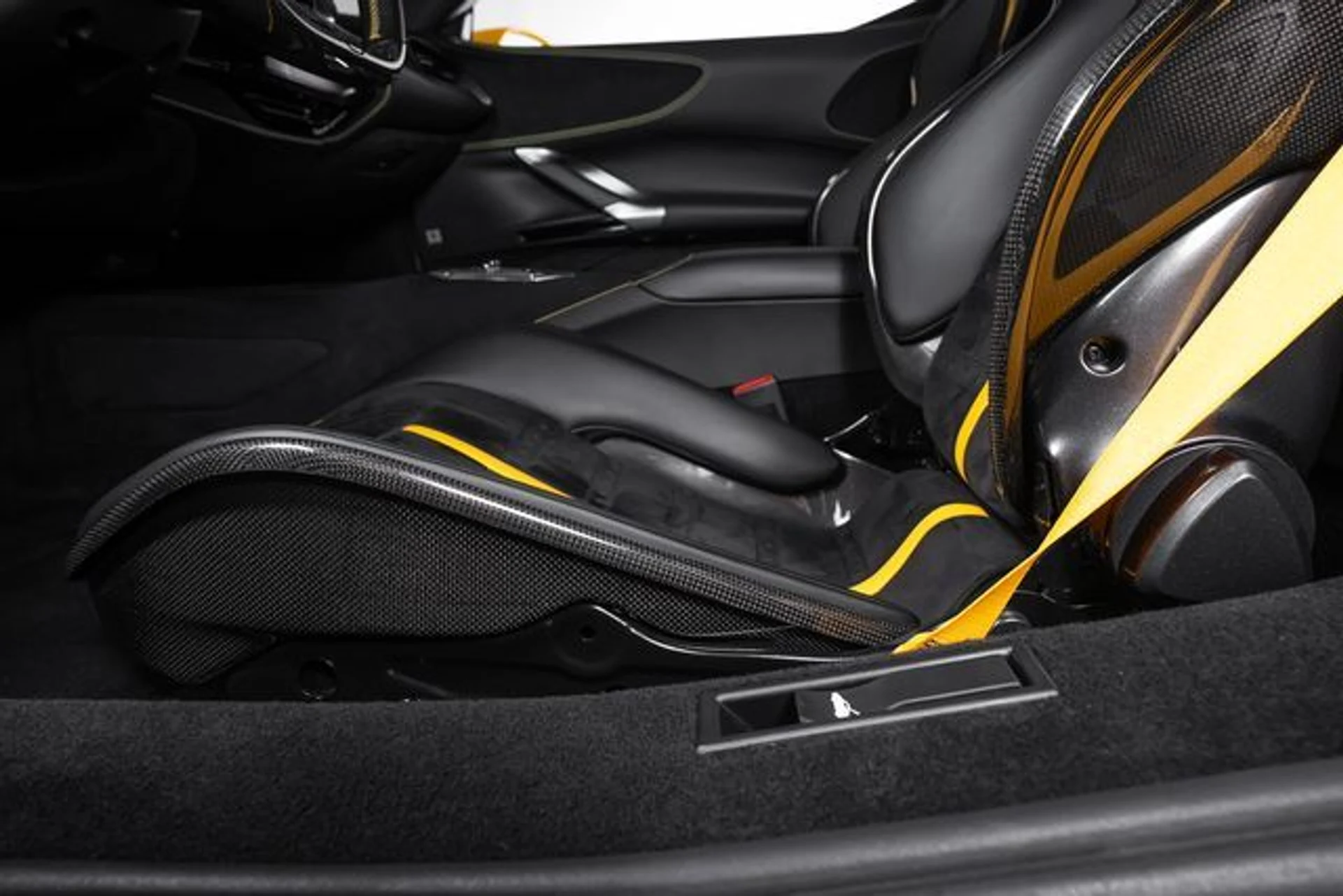 mph028_1535596771_b73f94b11331719f396dc0e8208ed2e3x_b9ee41d0c2