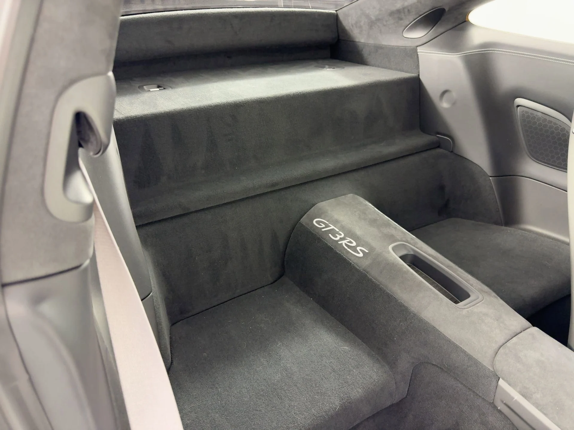 mph028_1547303164_f7e94ce9d5b22c7f960538fd38d66065x_f9599c0364