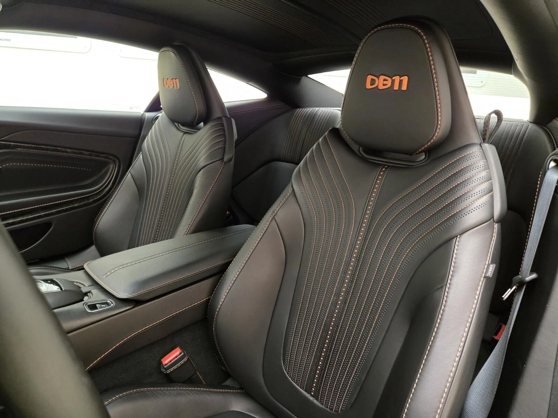 mph028_1547411661_Used_2017_Aston_Martin_DB_11_Launch_Edition_1765003838_44ef54b057