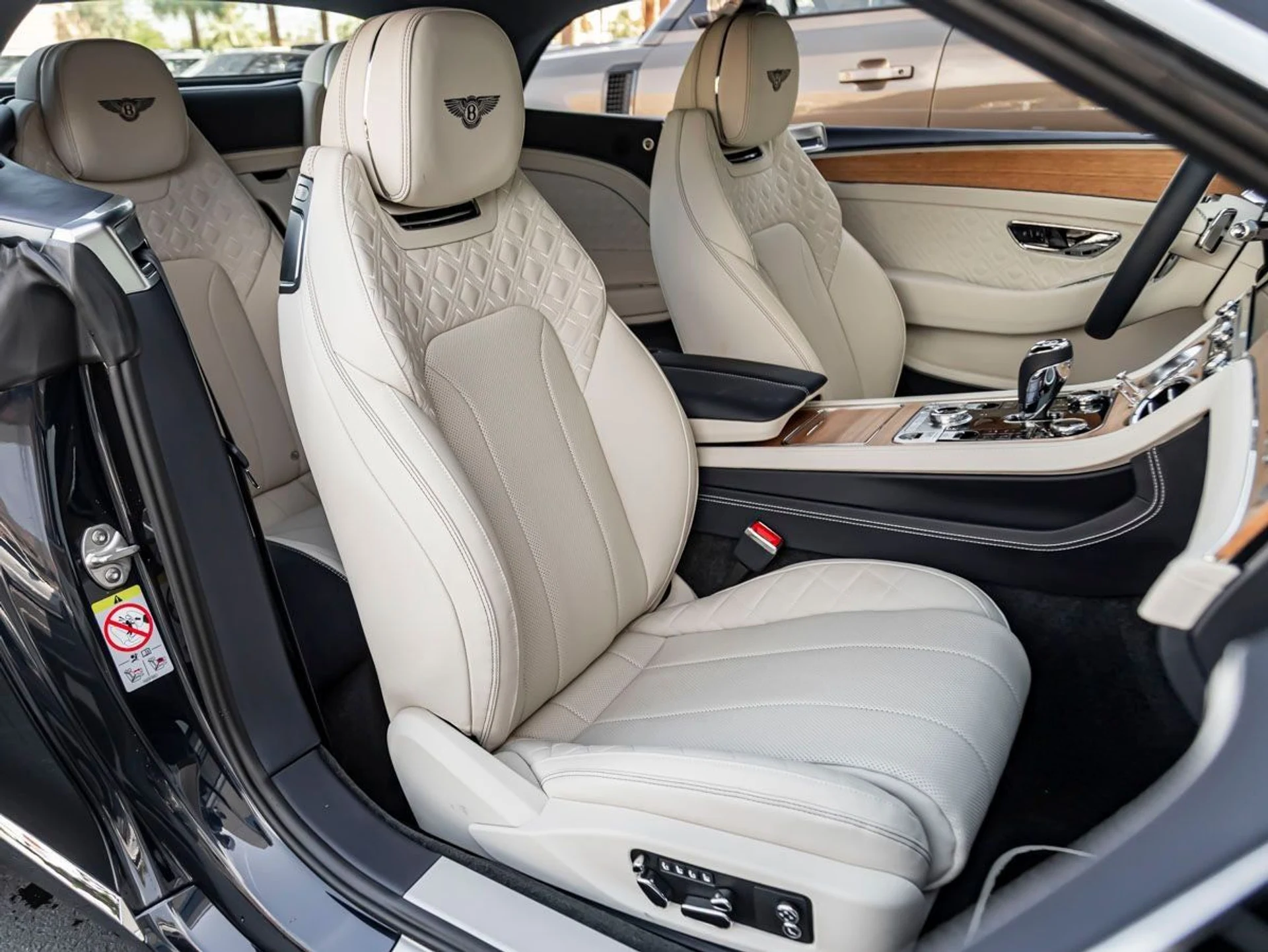 mph028_1555368393_29_e6f8f500af