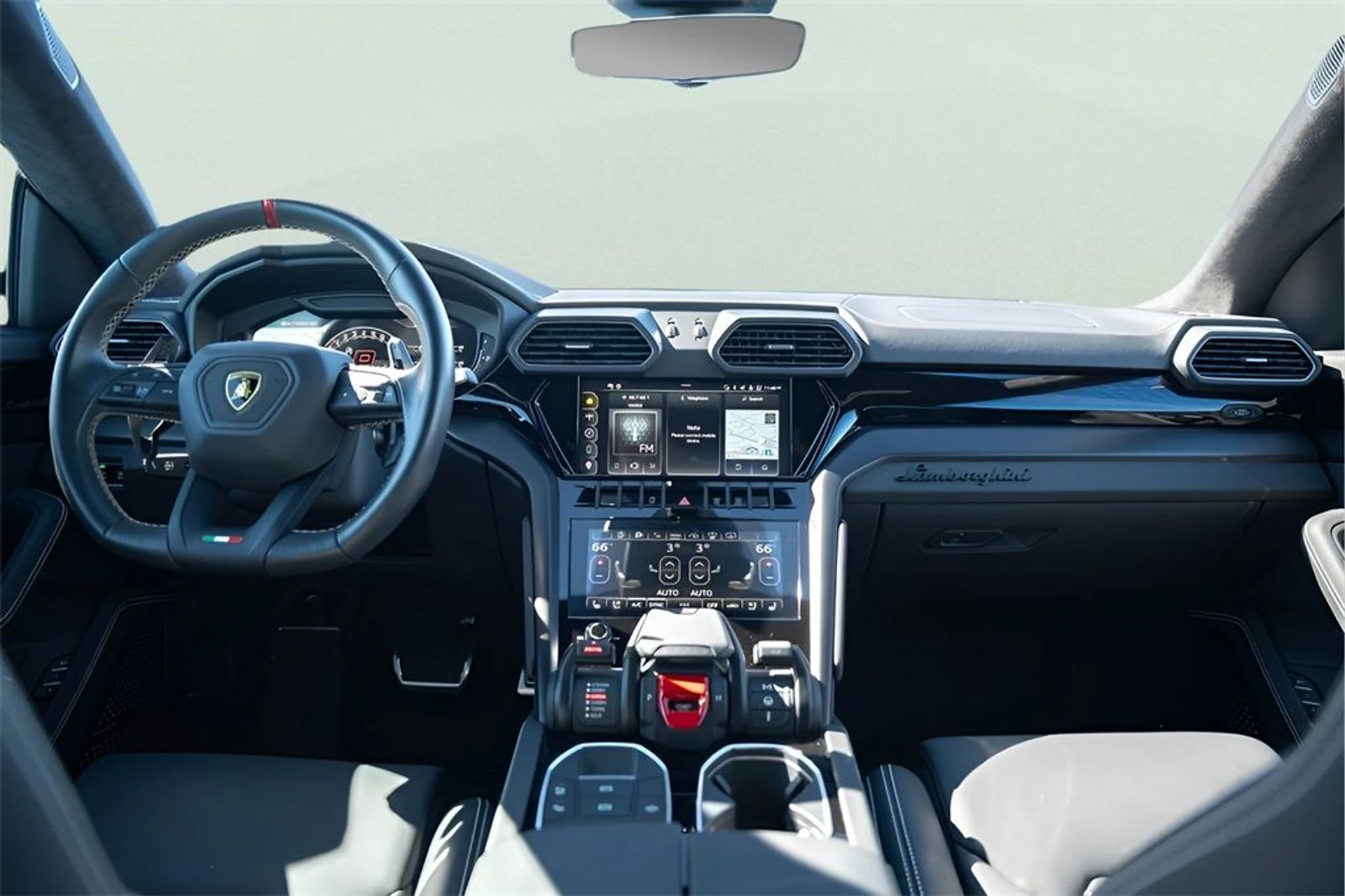 mph028_155739257_image_30_ea4134f39f