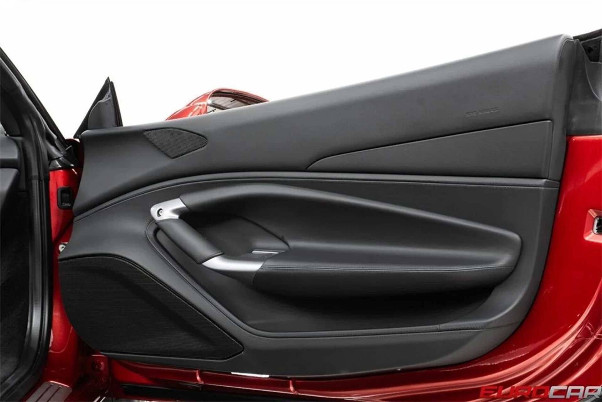 mph028_1558342923_image_29_caf44dff40