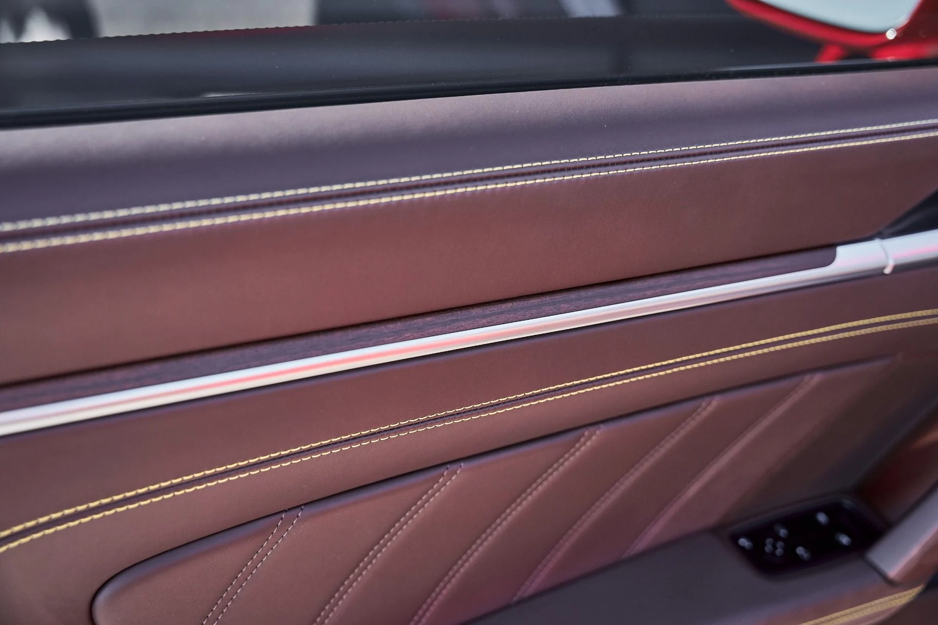 mph028_1563302489_Used_2021_Porsche_911_Turbo_S_1768616632_c6a57d4d6e