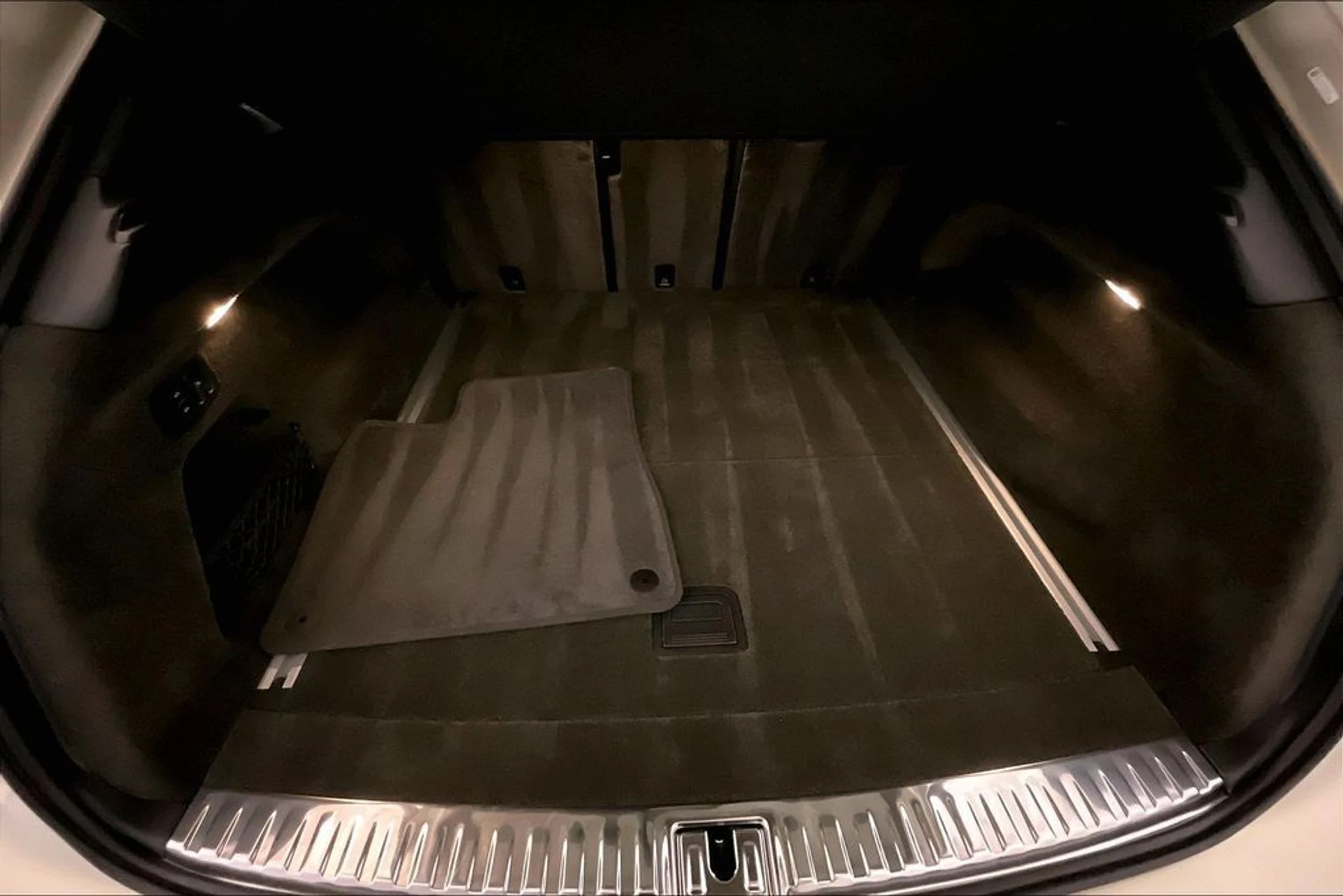 mph028_156570761_8a455dabab2c09991cd903c5ec7b9681x_0f09d1cd69