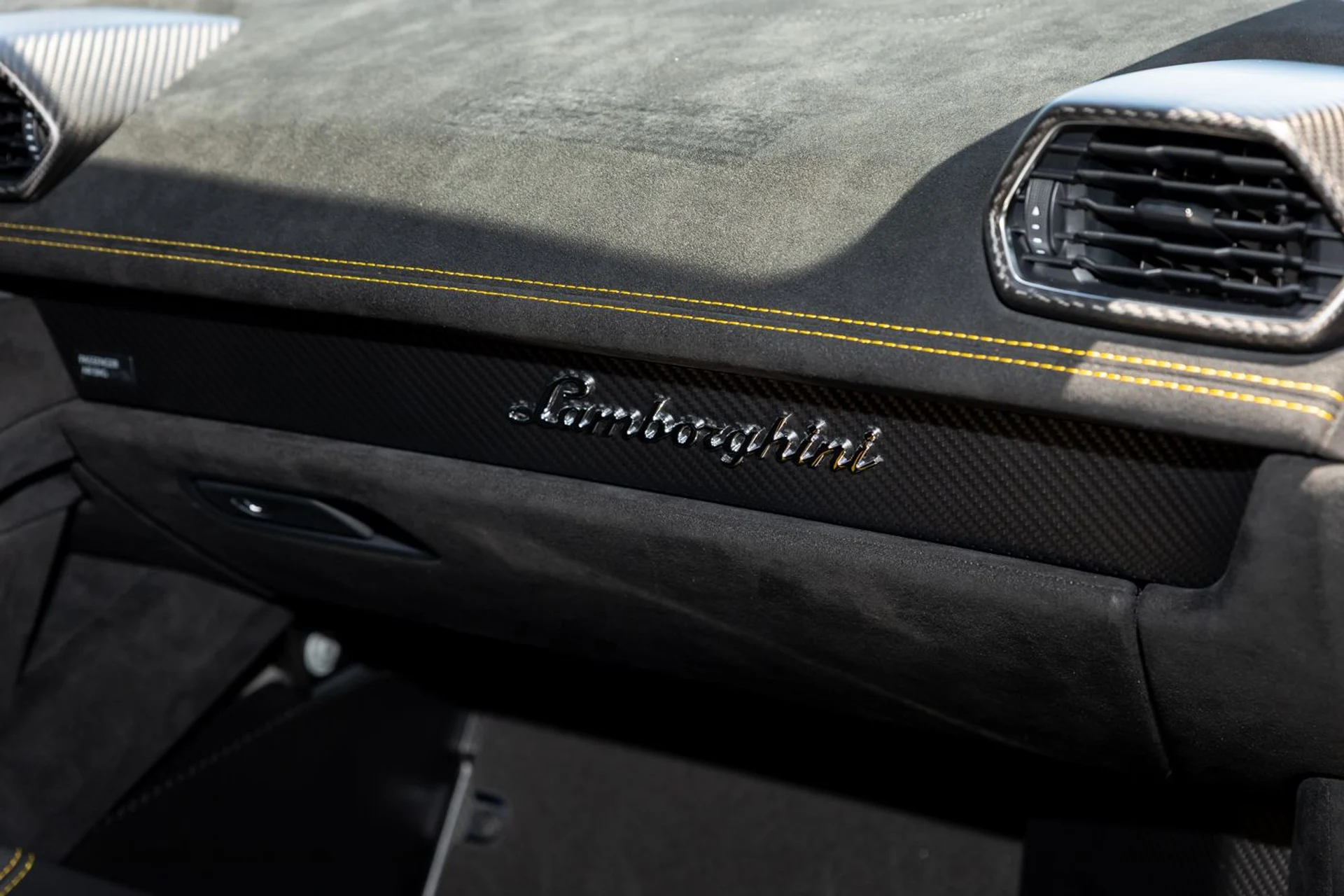 mph028_1568596727_524_p29_l_640455af9d