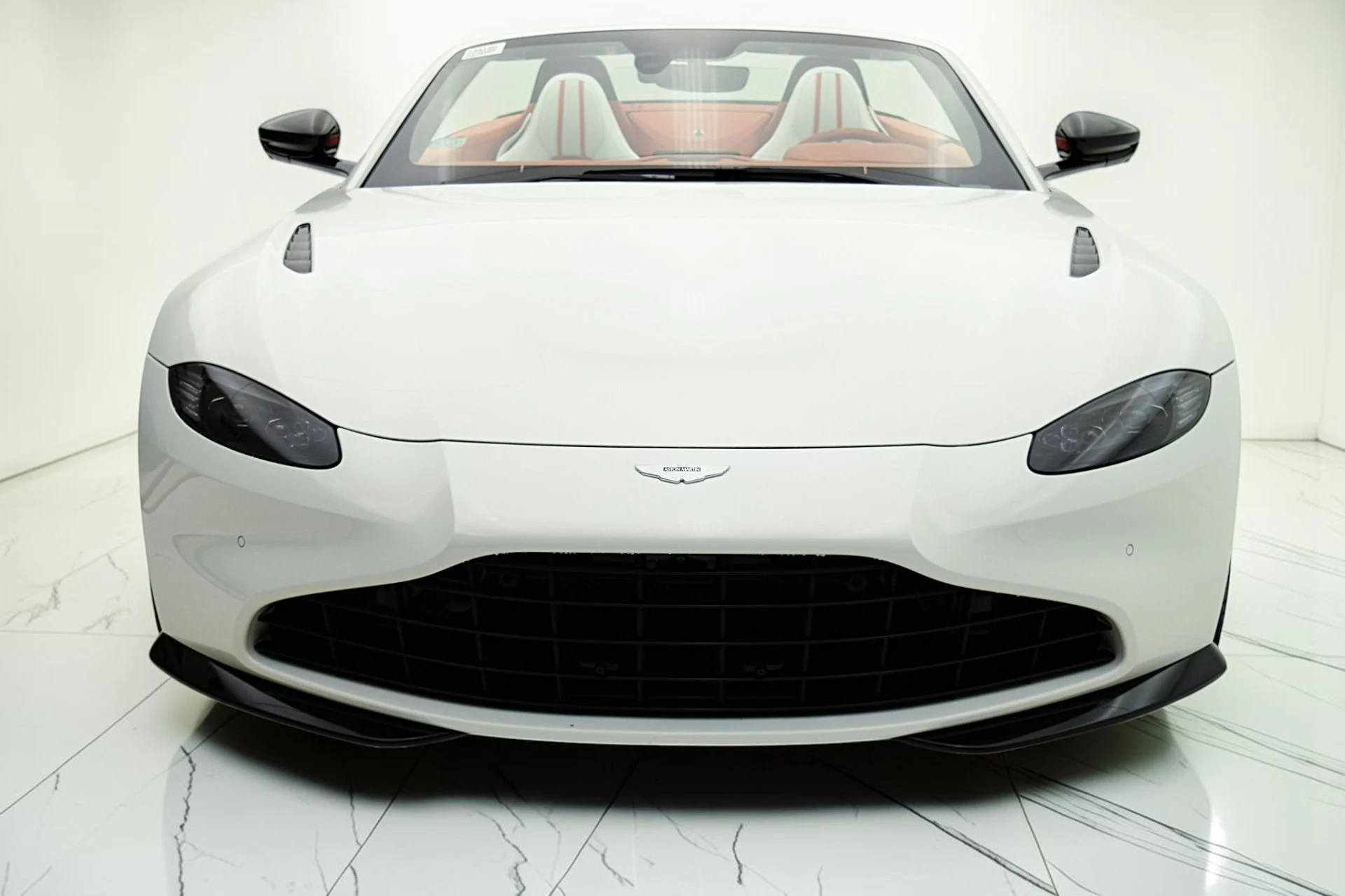 mph028_1576173915_Used_2023_Aston_Martin_Vantage_Roadster_4301476666