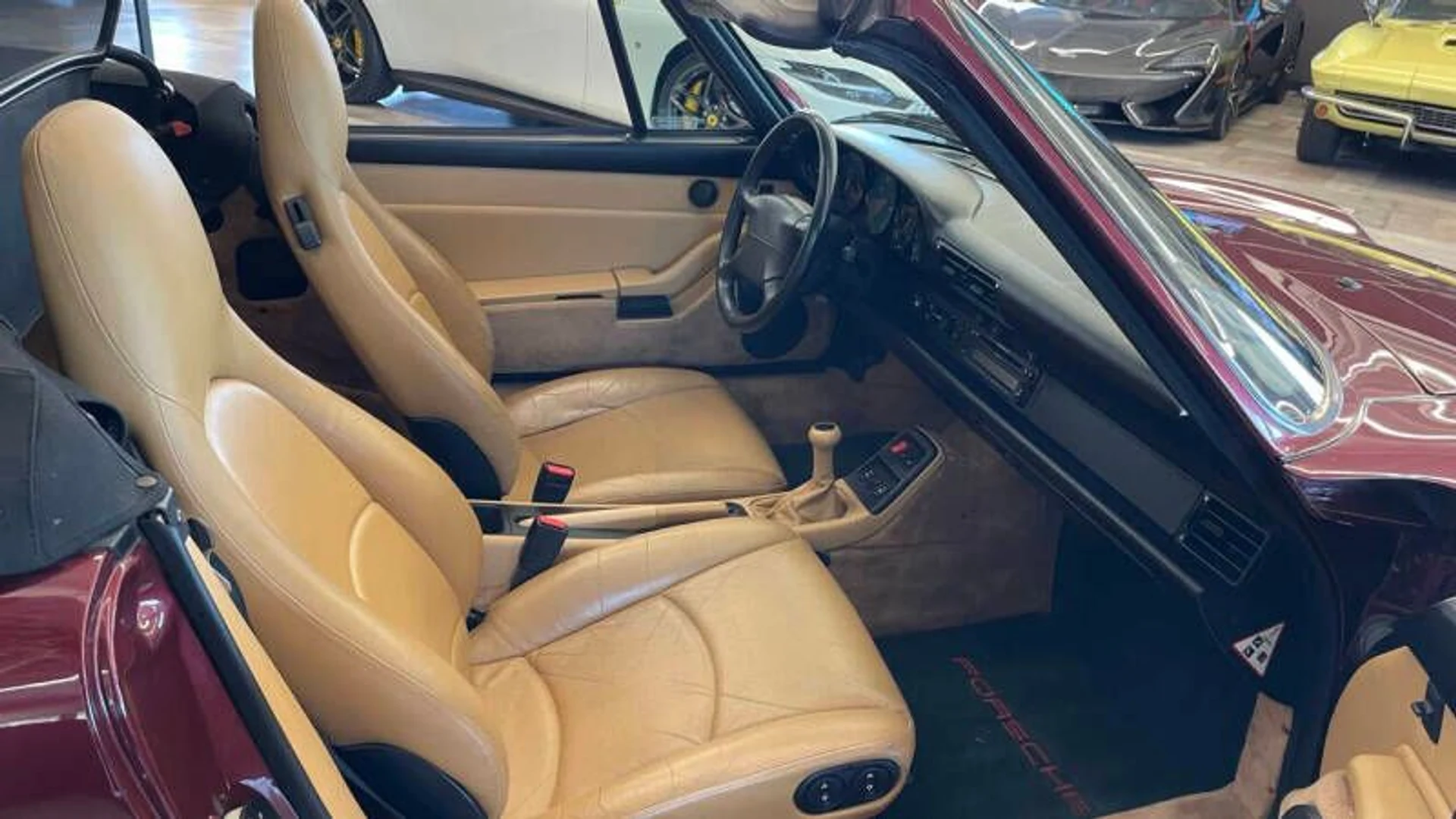 mph028_15876640_1997_porsche_911_carrera_2dr_convertible_81681d172e